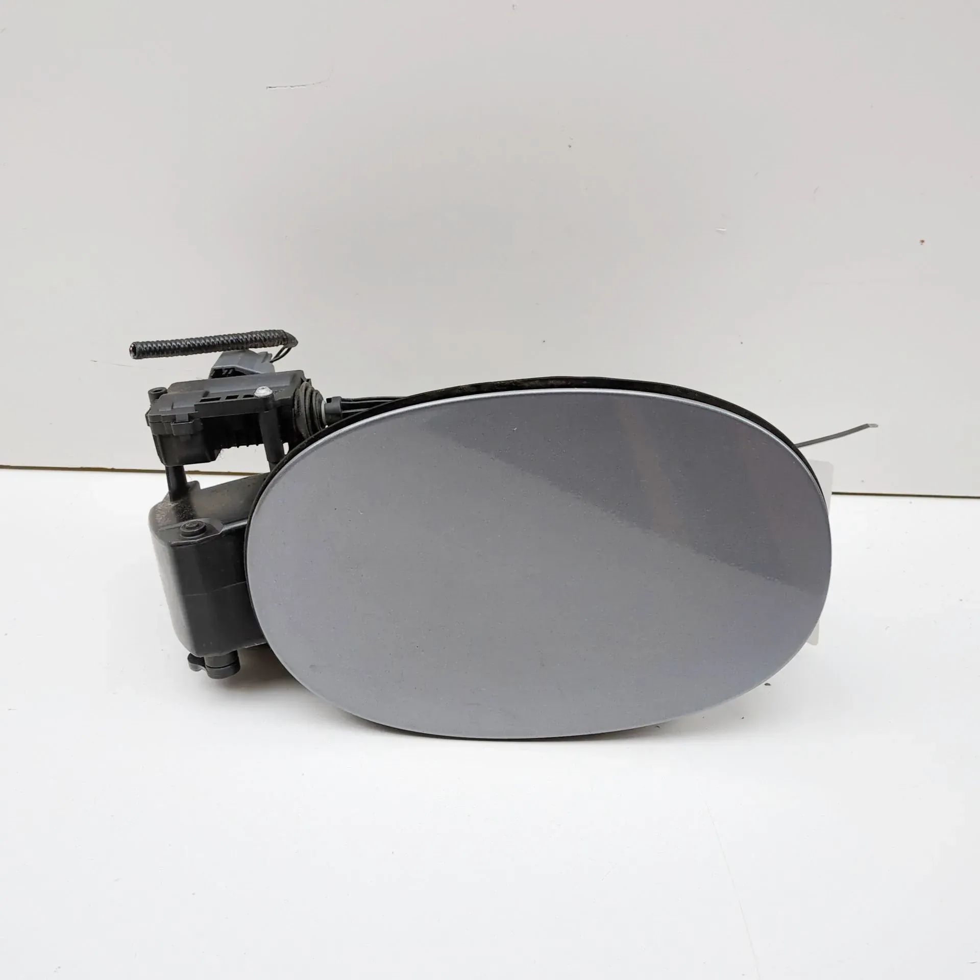 Land Rover Range Rover Velar Fuel Tank Flap Cap Fuel Tank Flap Cap — LAND ROVER RANGE ROVER VEL...