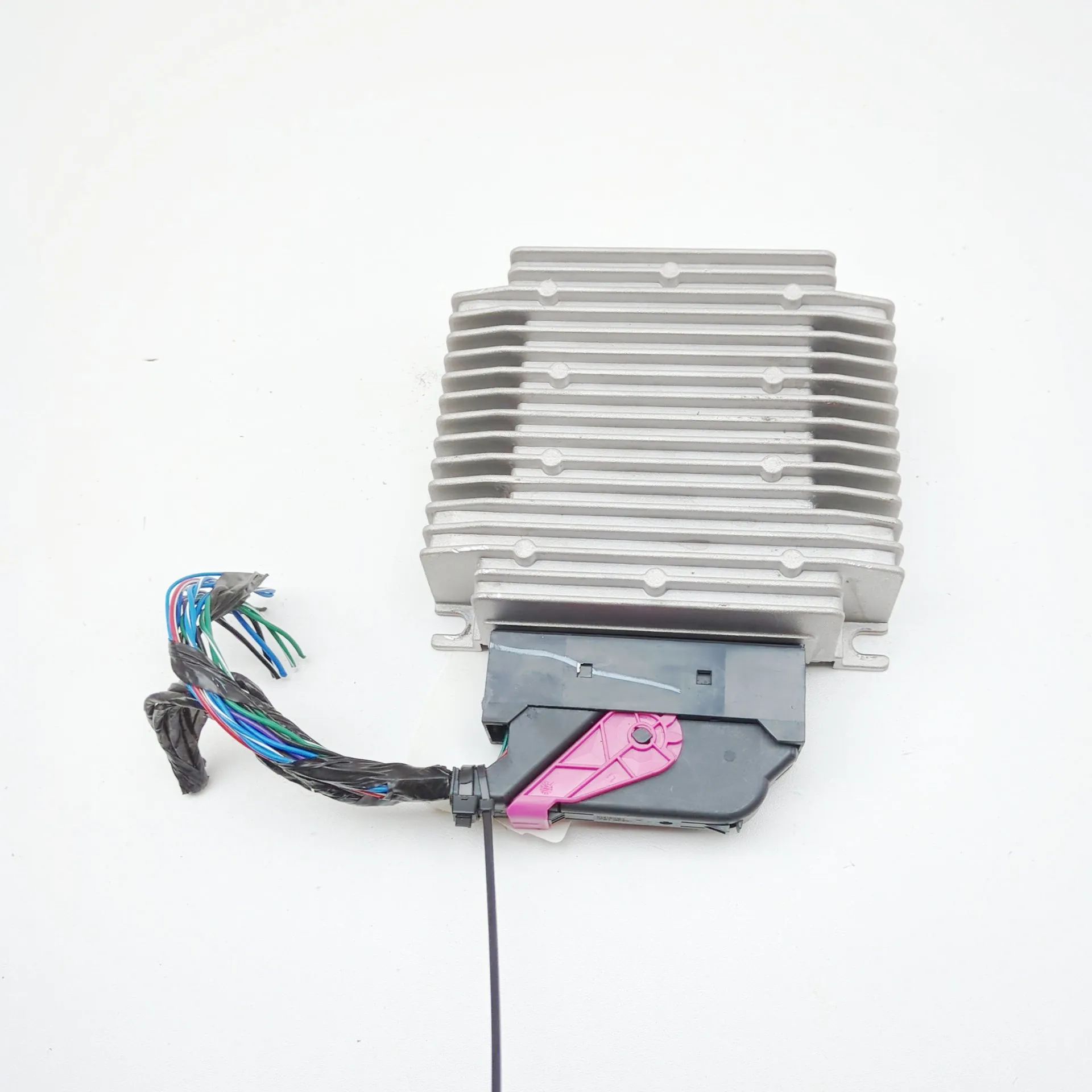 Tesla Model X Sound amplifier Sound amplifier — TESLA MODEL X (2013-...) — 10...