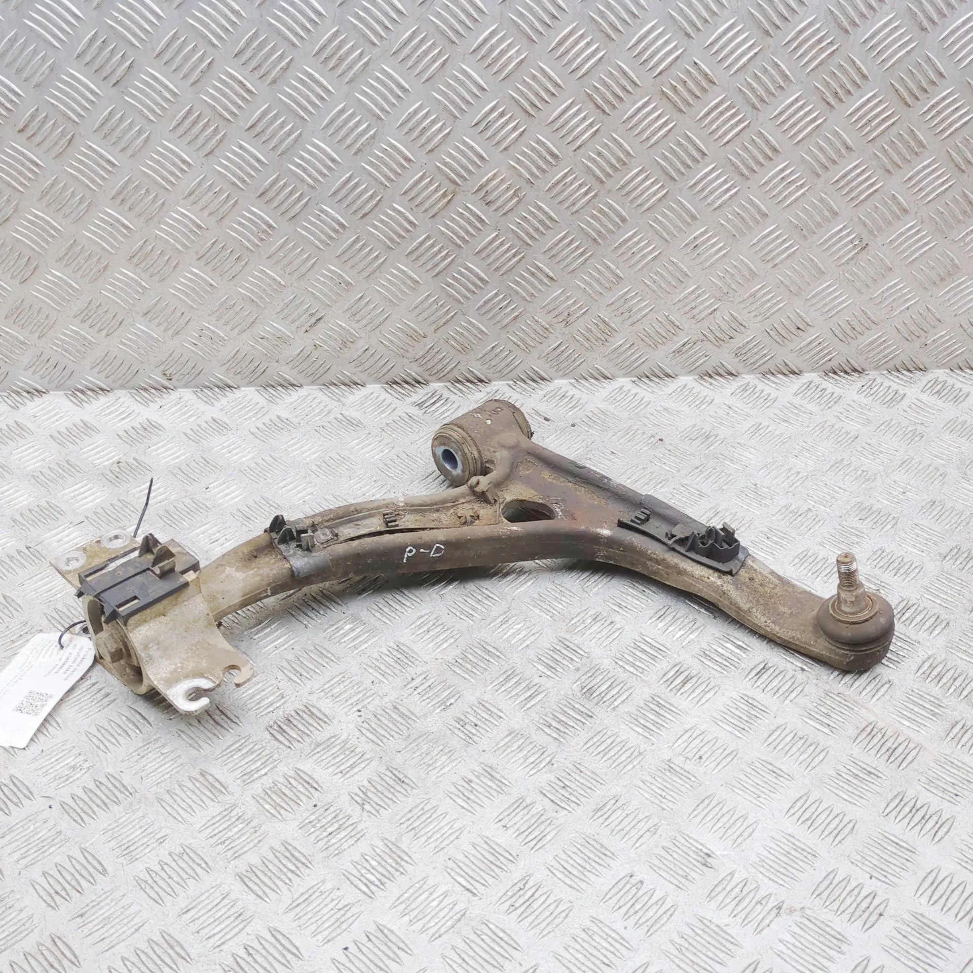 Mercedes-Benz CLA (C117) Front Right Lower Control Arm