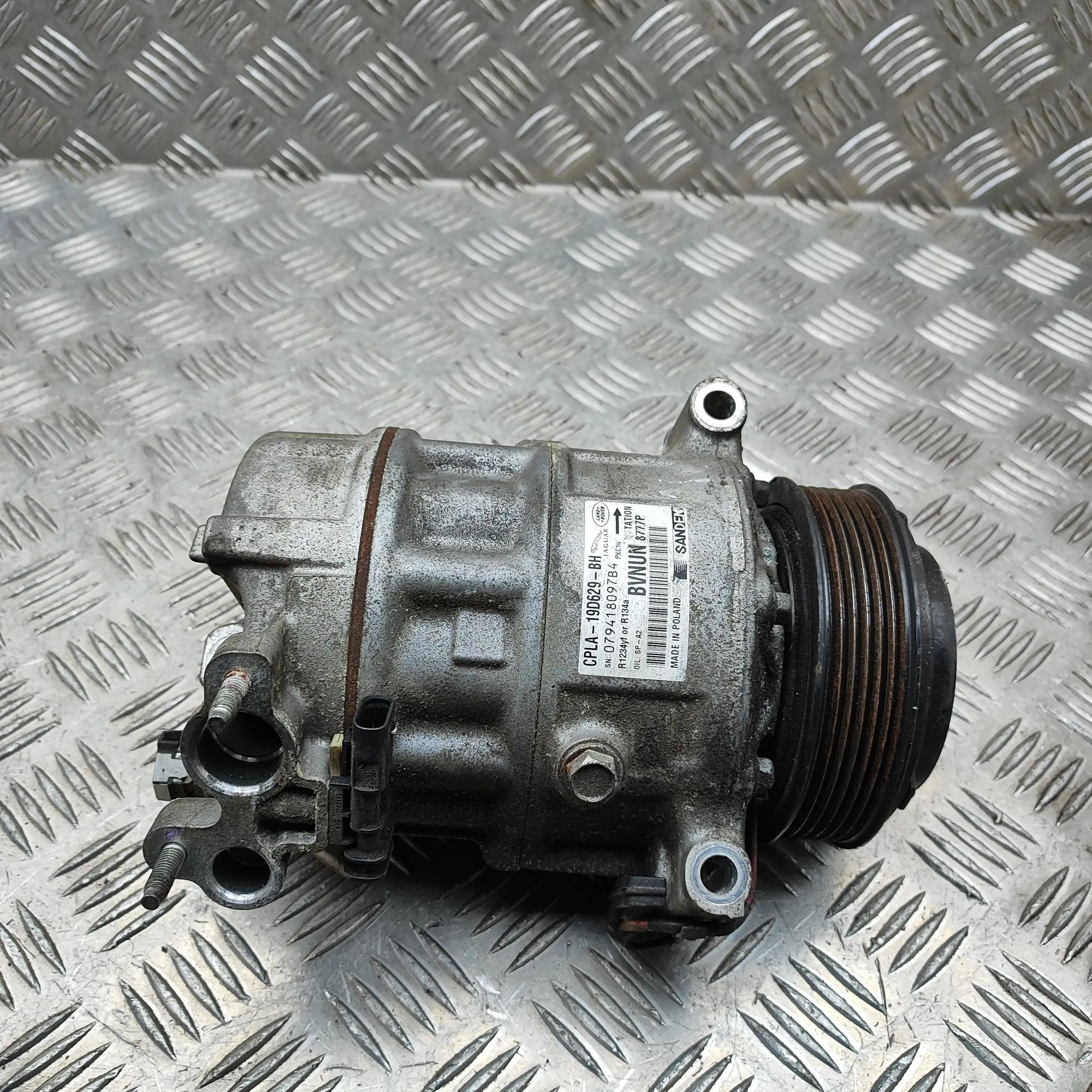 Land Rover Range Rover Velar Air-conditioning compressor Air-conditioning compressor — LAND ROVER RANGE ...