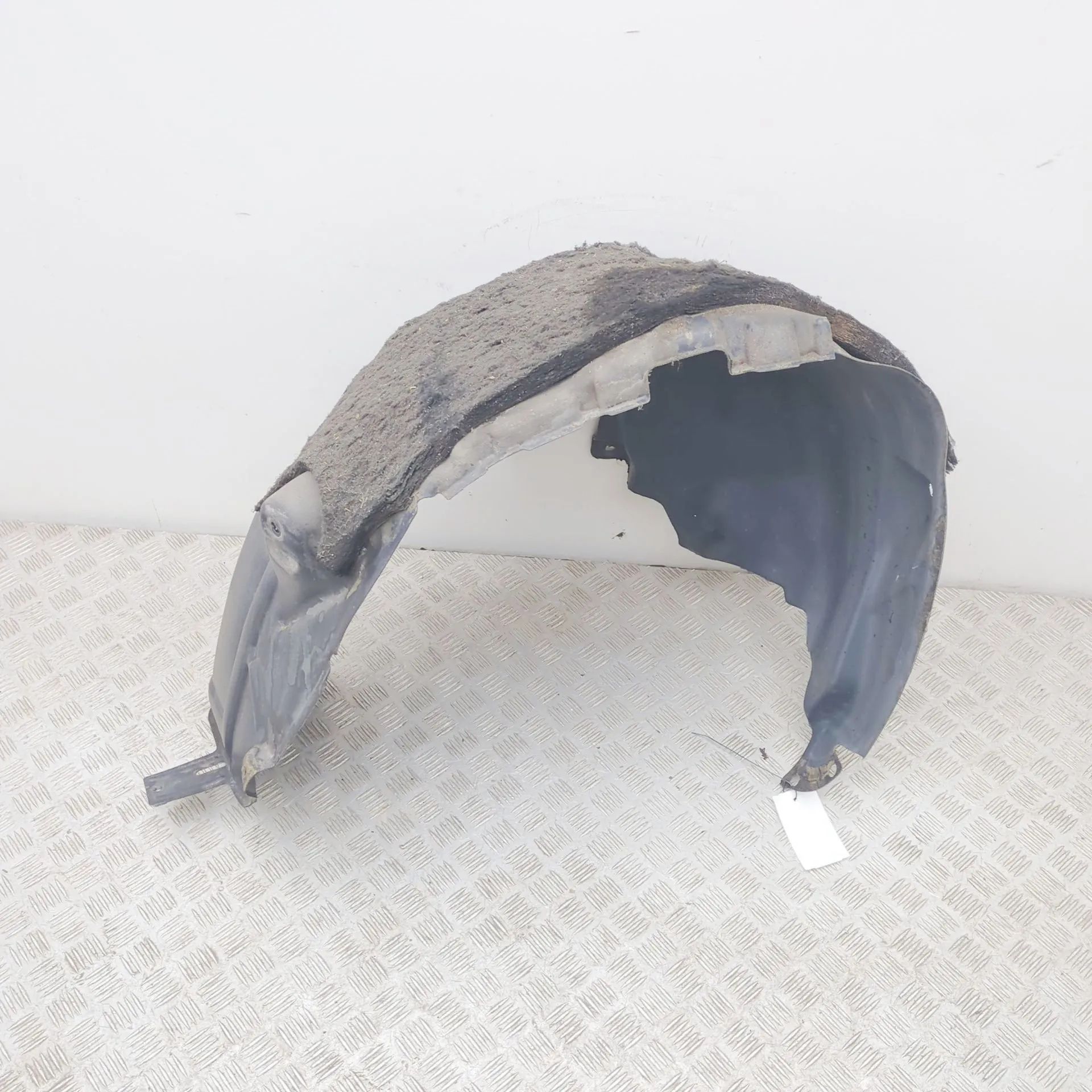 Jeep Cherokee (KL) Rear Right Arch Liner Rear Right Arch Liner — JEEP CHEROKEE (KL) (201...