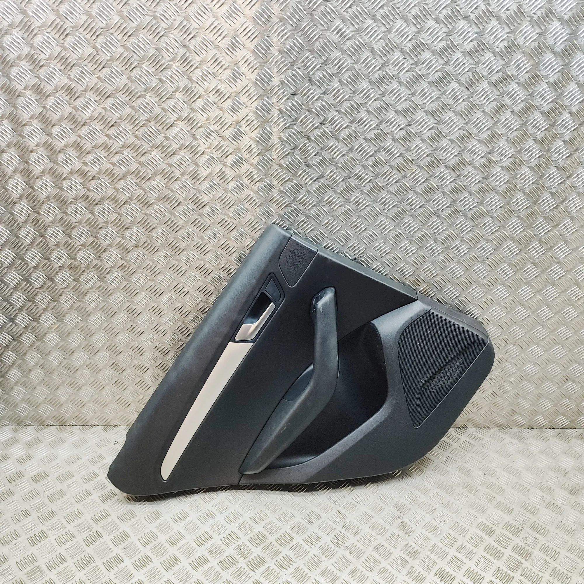 Audi Q5 (8R) Rear Left Door Panel Rear Left Door Panel — AUDI Q5 (8R) (2008-2017)...