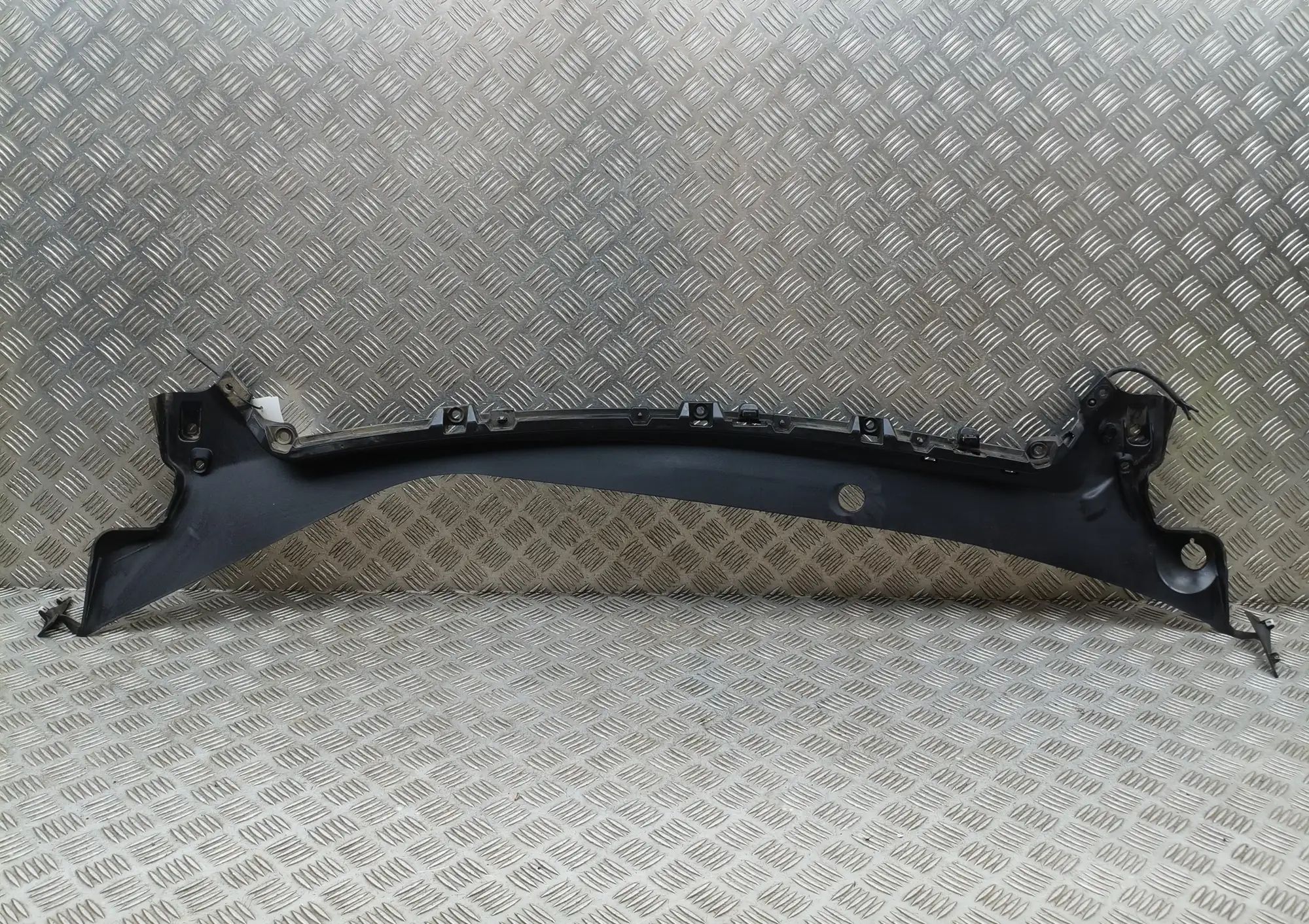 Tesla Model 3 Front Wiper Cowl Trim Front Wiper Cowl Trim — TESLA MODEL 3 (2018-......