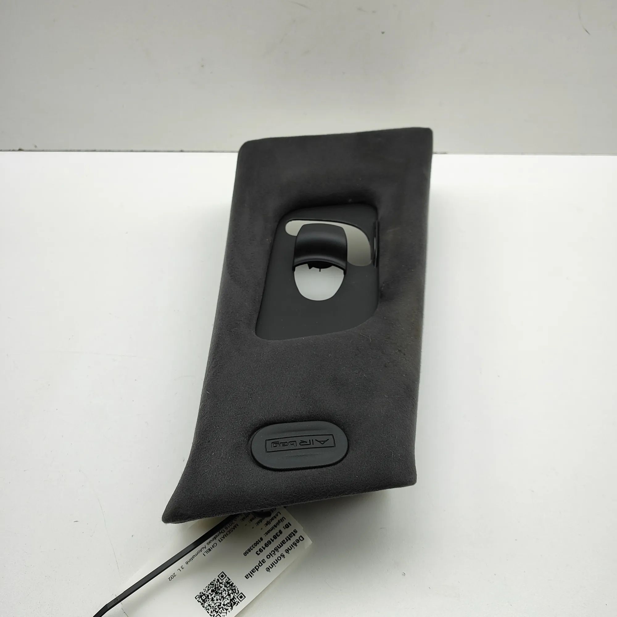 Maserati Ghibli B-pillar trim — right B-pillar trim — right — MASERATI GHIBLI (M157) ...