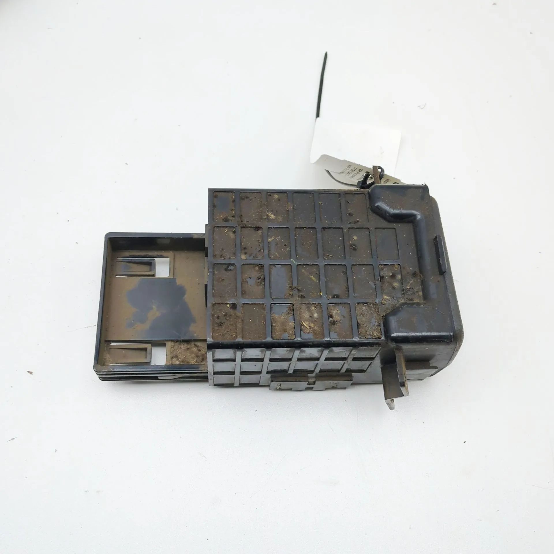 Isuzu D-Max Topsihoidja Cup holder — ISUZU D-MAX (II TFR, TFS) (2012-.....