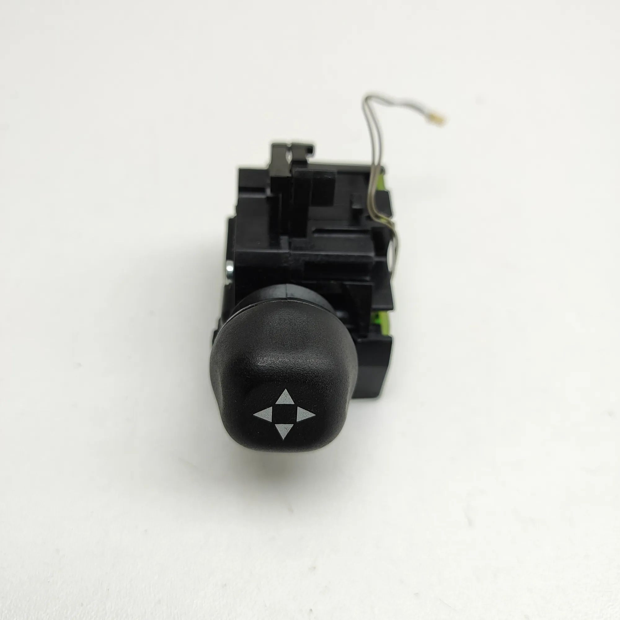 Maserati Ghibli Steering wheel adjustment switch Steering wheel adjustment switch — MASERATI GHI...