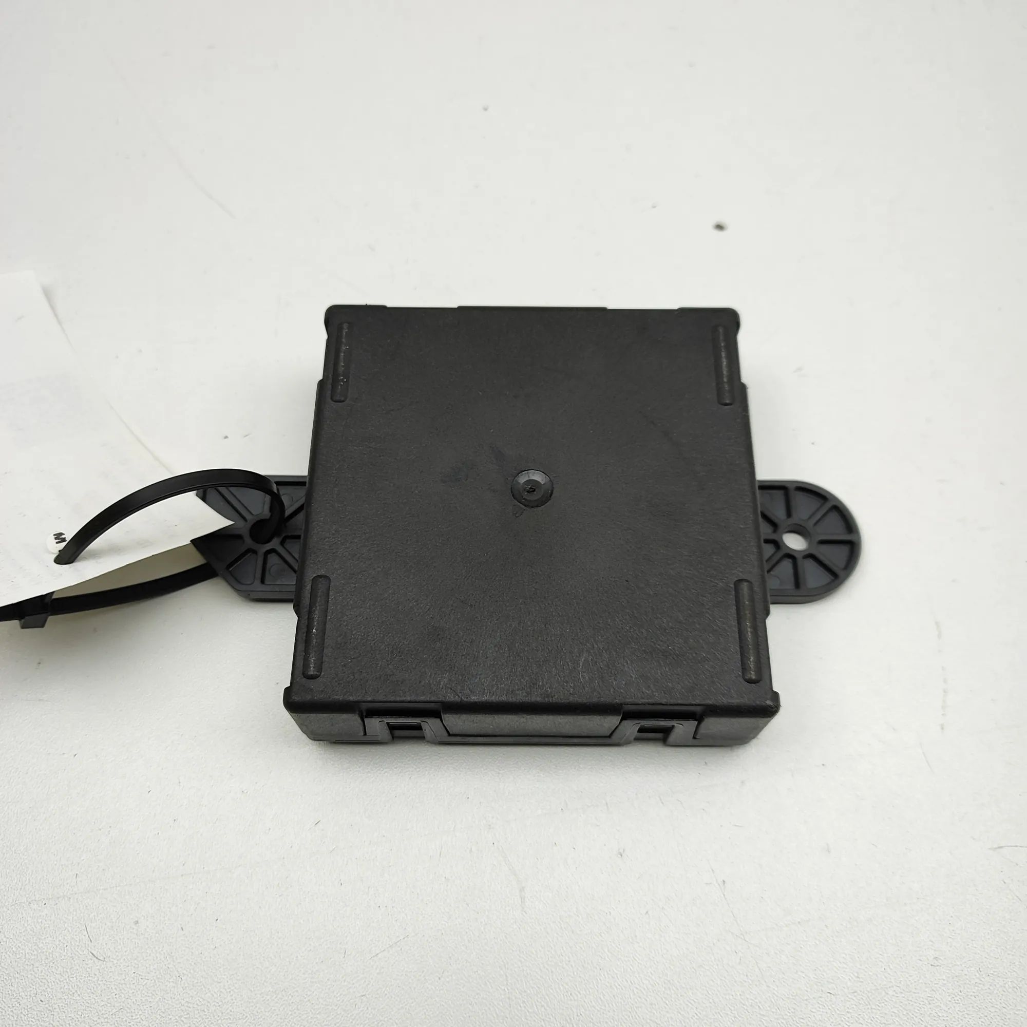 Maserati Ghibli Door control unit — rear right Door control unit — rear right — MASERATI GHIBL...