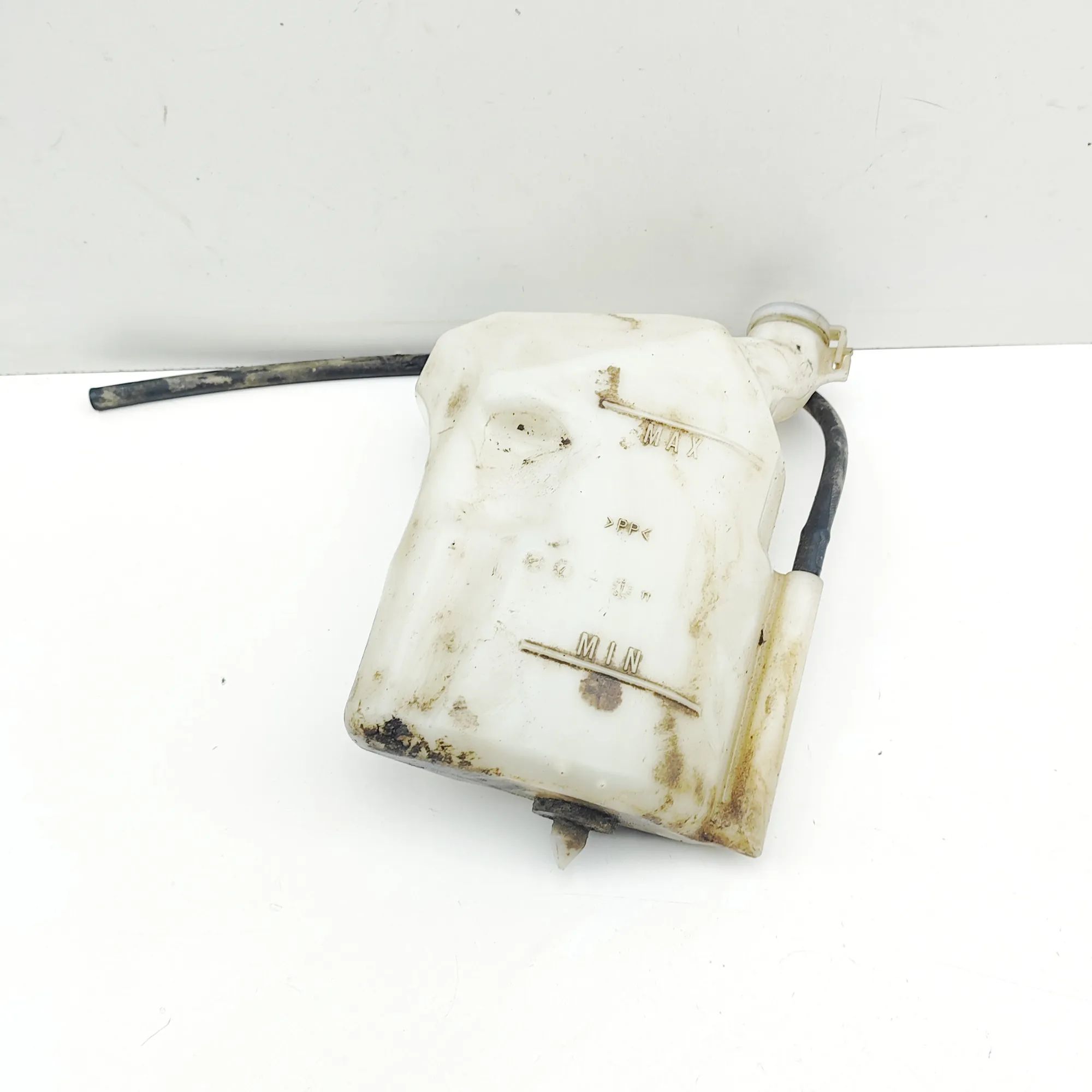Isuzu D-Max Coolant Expansion Tank Coolant Expansion Tank — ISUZU D-MAX (II TFR, T...
