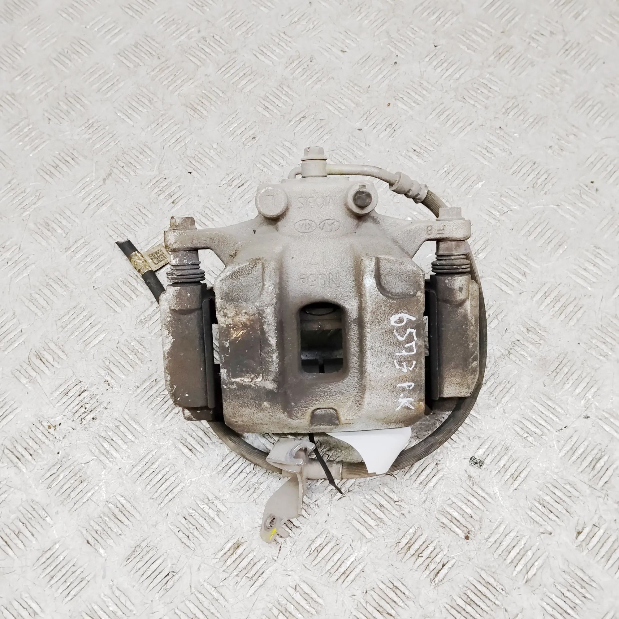 Kia Sportage Brake caliper — front left Brake caliper — front left — KIA SPORTAGE (V NQ...