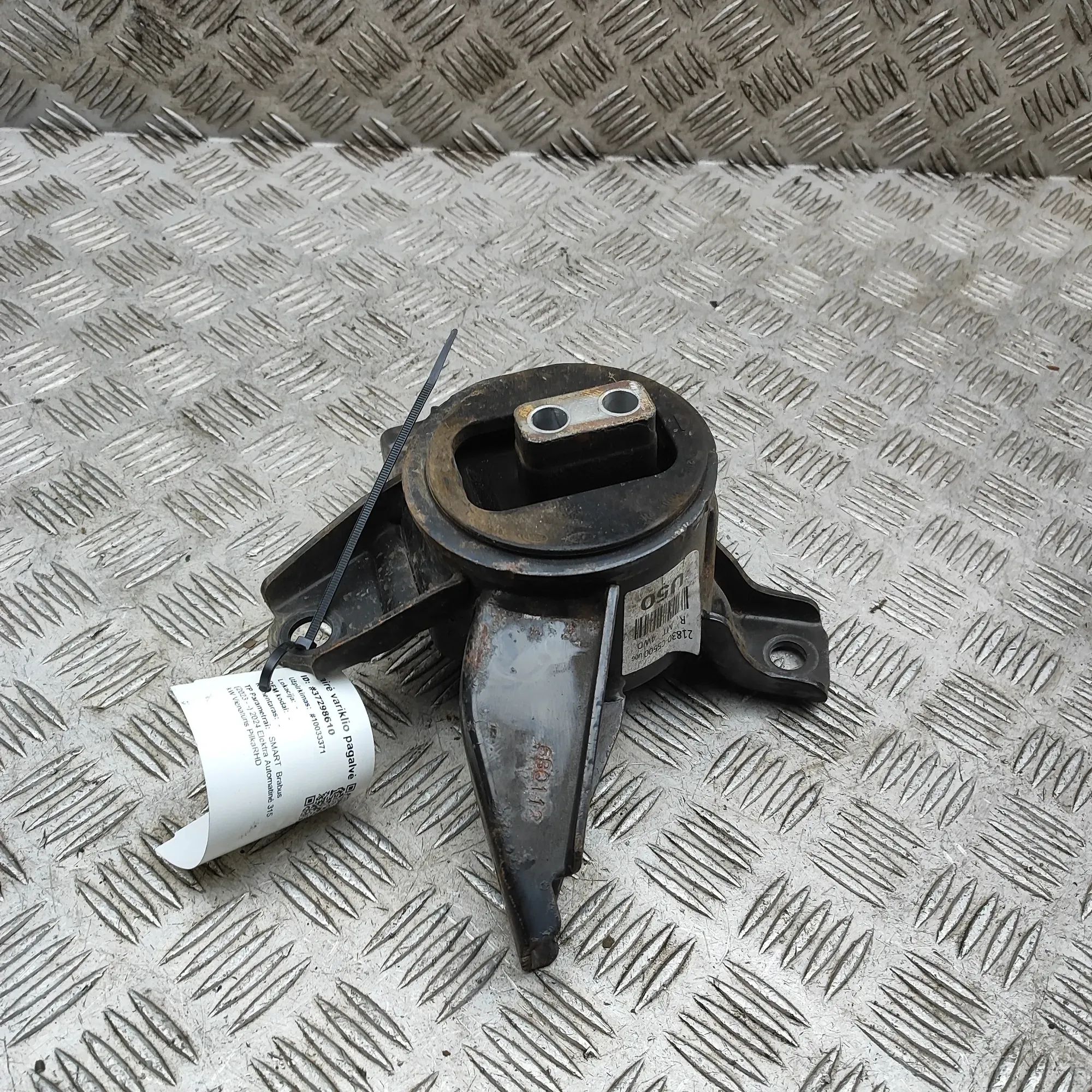Kia Sorento Left Side Engine Mount Left Side Engine Mount — KIA SORENTO (III UM) (...