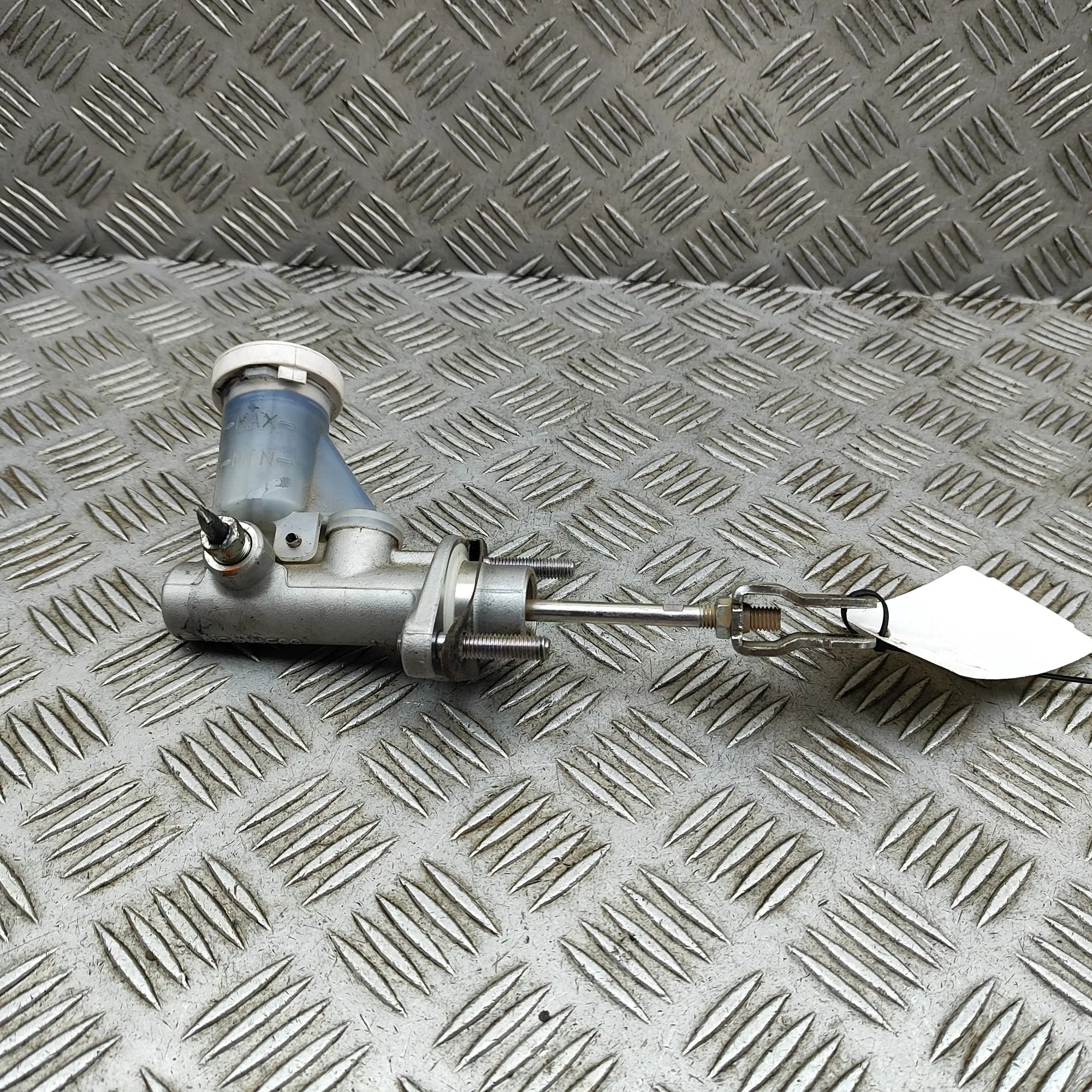 Mitsubishi L200 Clutch cylinder Clutch cylinder — MITSUBISHI L (200 / TRITON KJ...
