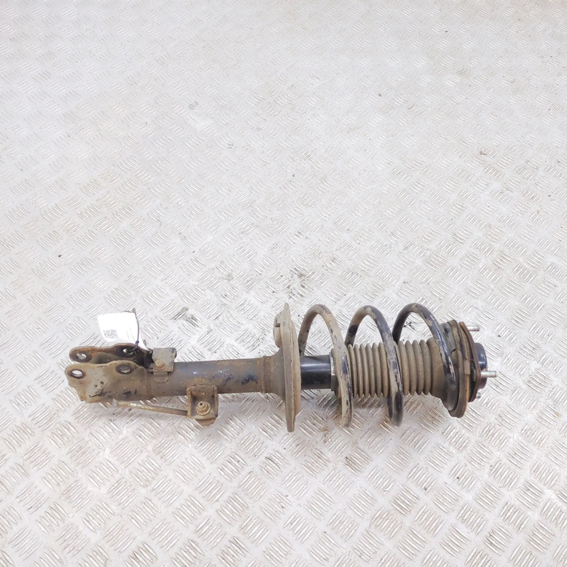 Mitsubishi Outlander Shock absorber — front left Shock absorber — front left — MITSUBISHI OUTLAN...