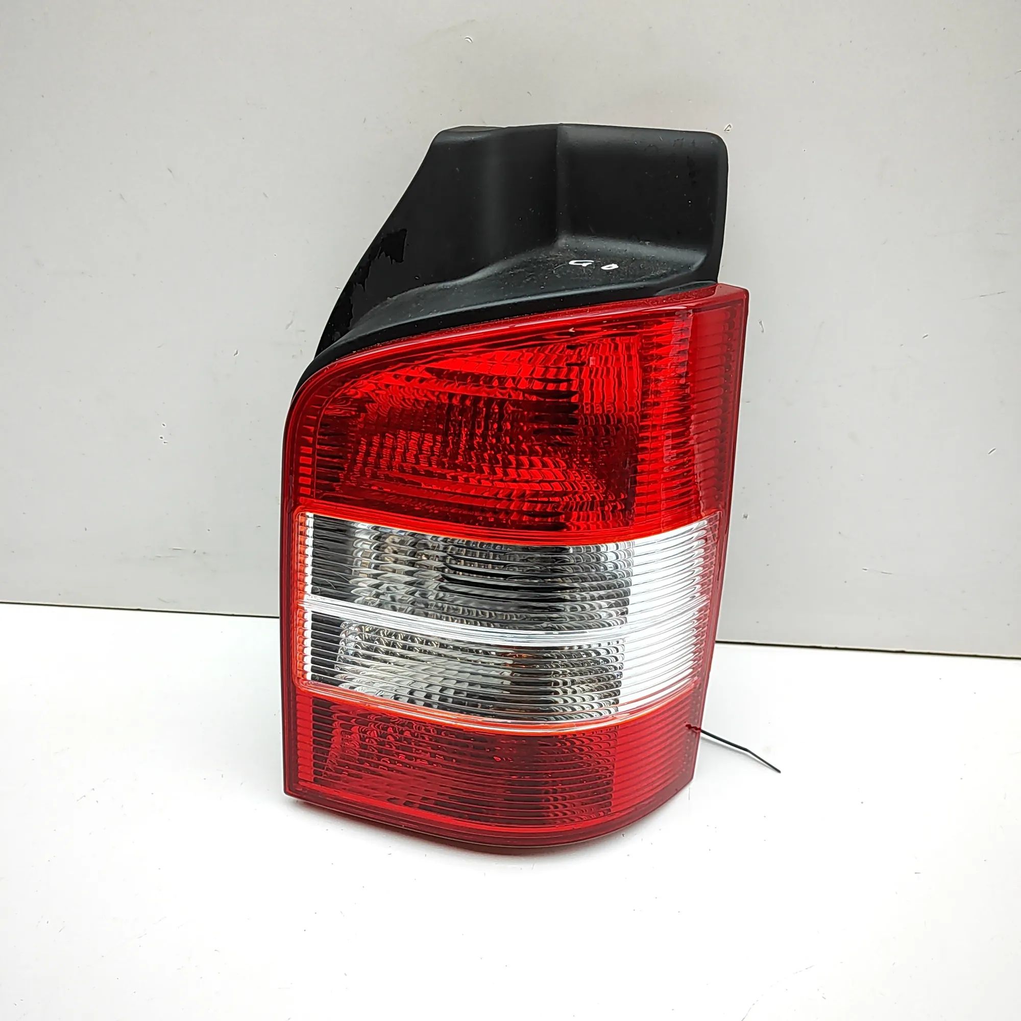 Volkswagen Transporter (T5, Caravelle, Multivan) Rear Right Tail Light Rear Right Tail Light — VW TRANSPORTER (V T5 Va...