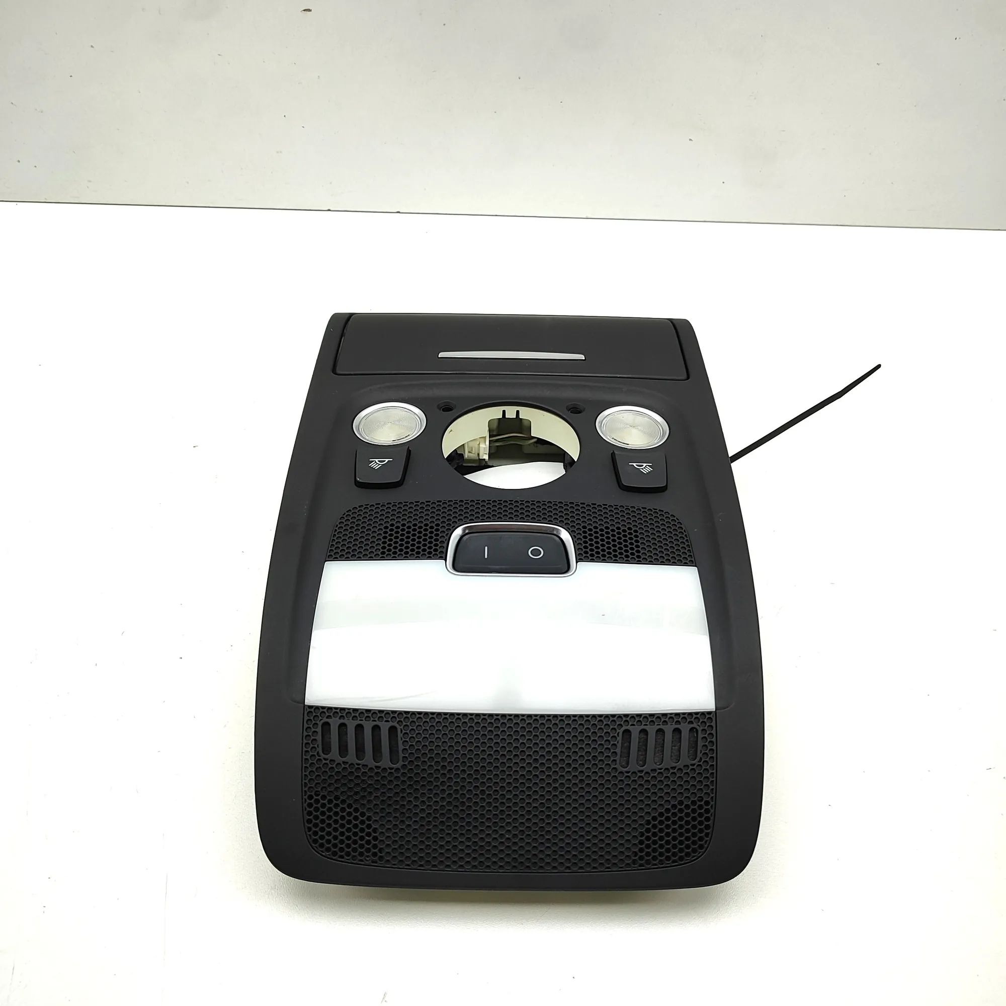 Audi Q5 (8R) Interior light Interior light — AUDI Q5 (8R) (2008-2017) — 8T0...