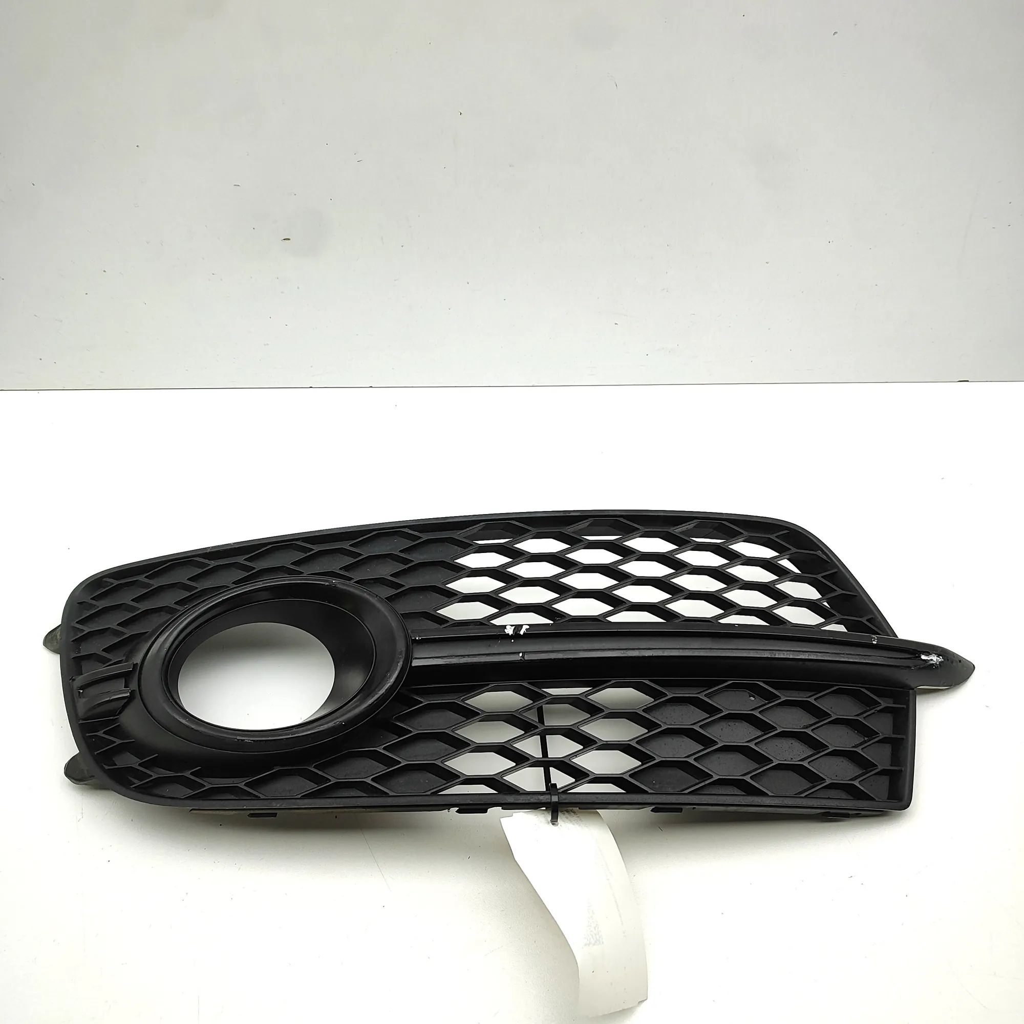 Audi Q5 (8R) Grille — front — left Grille — front — left — AUDI Q5 (8R) (2008-2017...