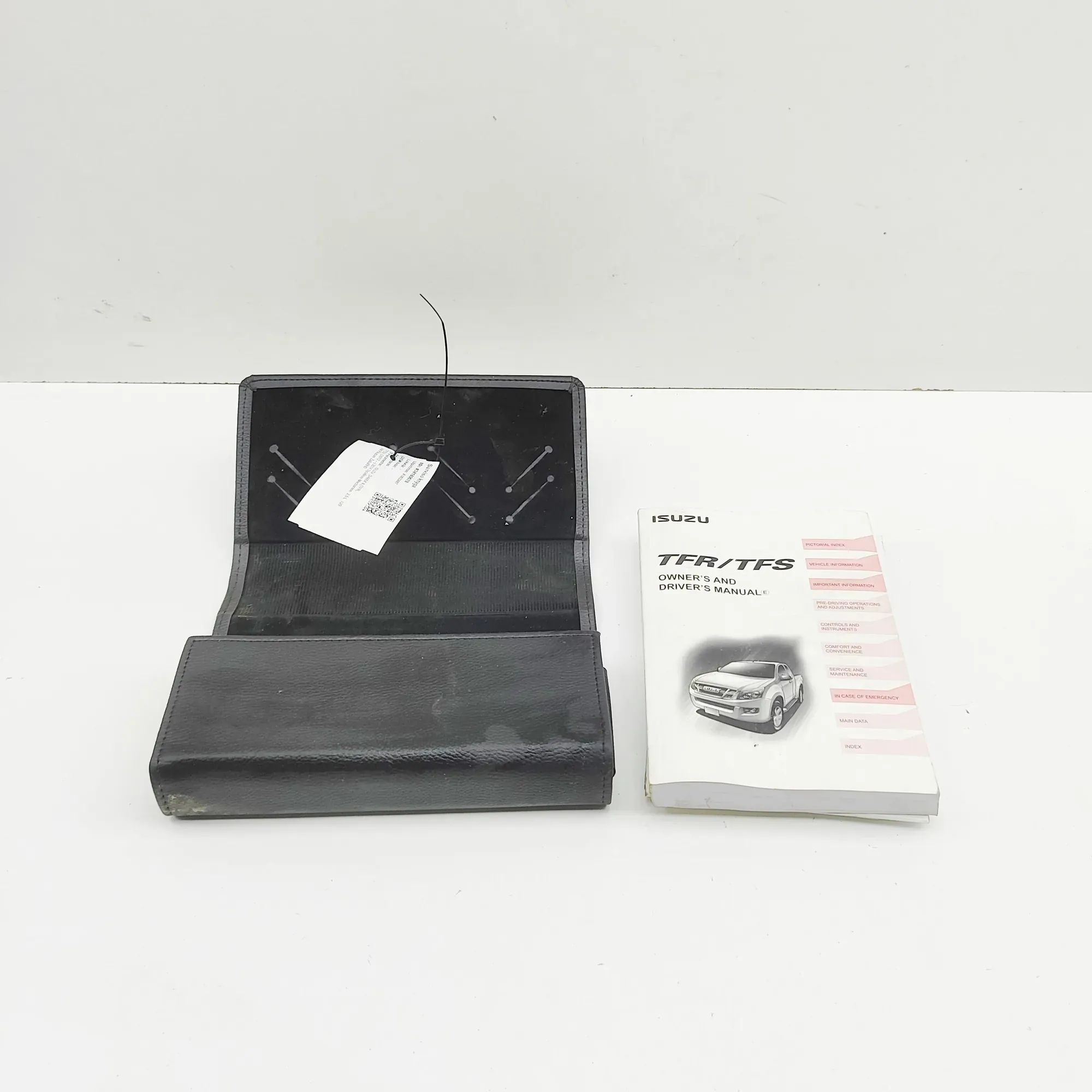 Isuzu D-Max Hooldusraamat Service book — ISUZU D-MAX (II TFR, TFS) (2012-...