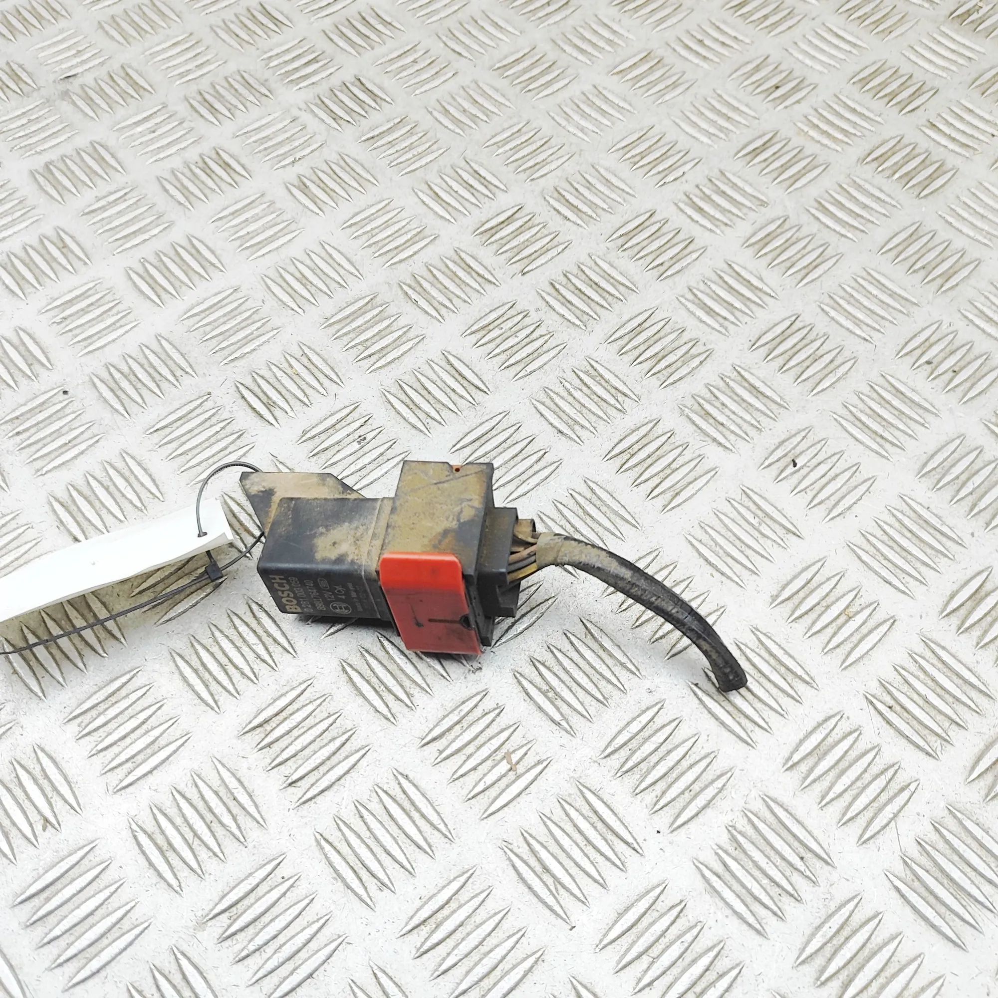 Isuzu D-Max Spark plug / glow plug Spark plug / glow plug — ISUZU D-MAX (II TFR, T...