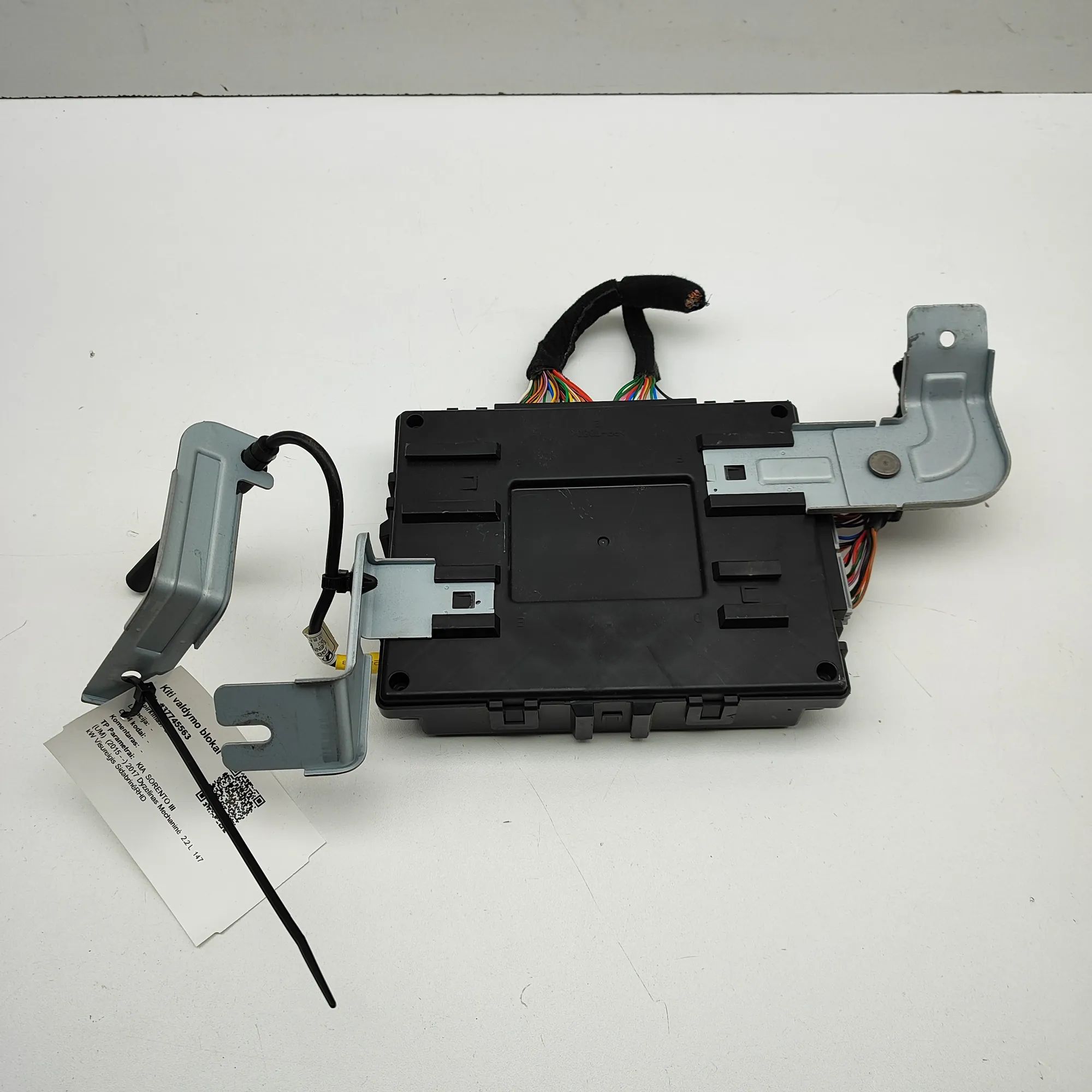 Kia Sorento Comfort Control Unit Comfort Control Unit — KIA SORENTO (III UM) (20...