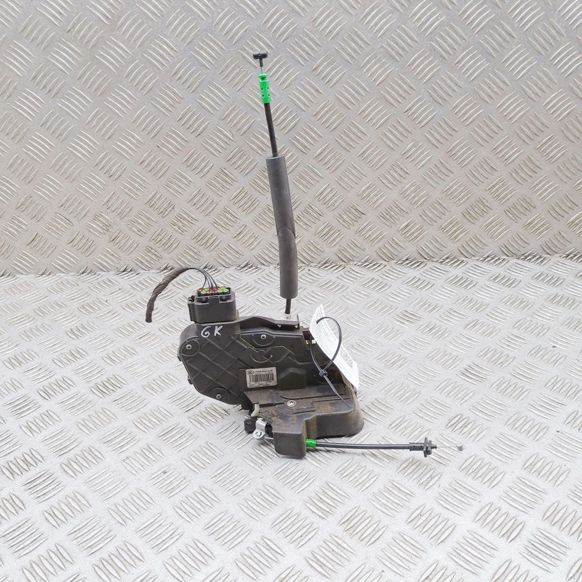 Land Rover Range Rover Evoque Door lock — rear left Door lock — rear left — LAND ROVER RANGE ROVER ...