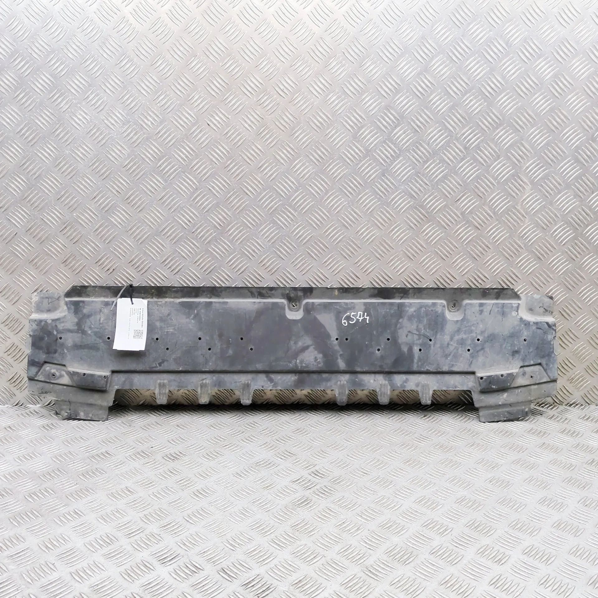 Audi Q3 (F3) Front Bumper Underbody Cover Front Bumper Underbody Cover — AUDI Q3 (Sportba...
