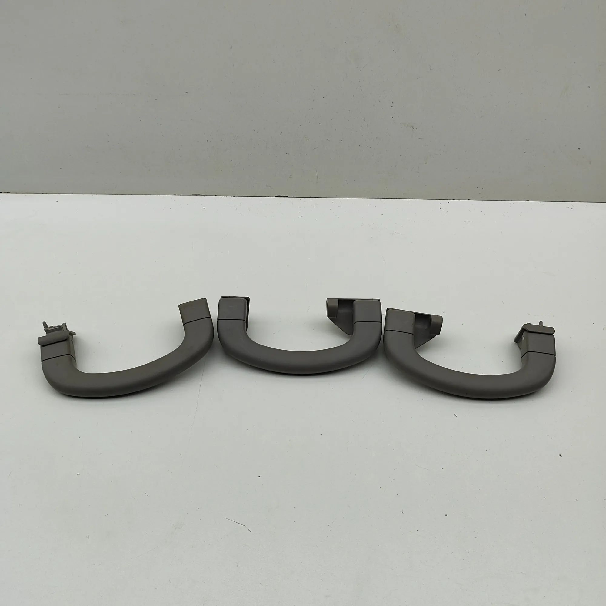 Alfa-Romeo Giulietta (940) Interior roof handle set Interior roof handle set — ALFA ROMEO GIULIETTA...