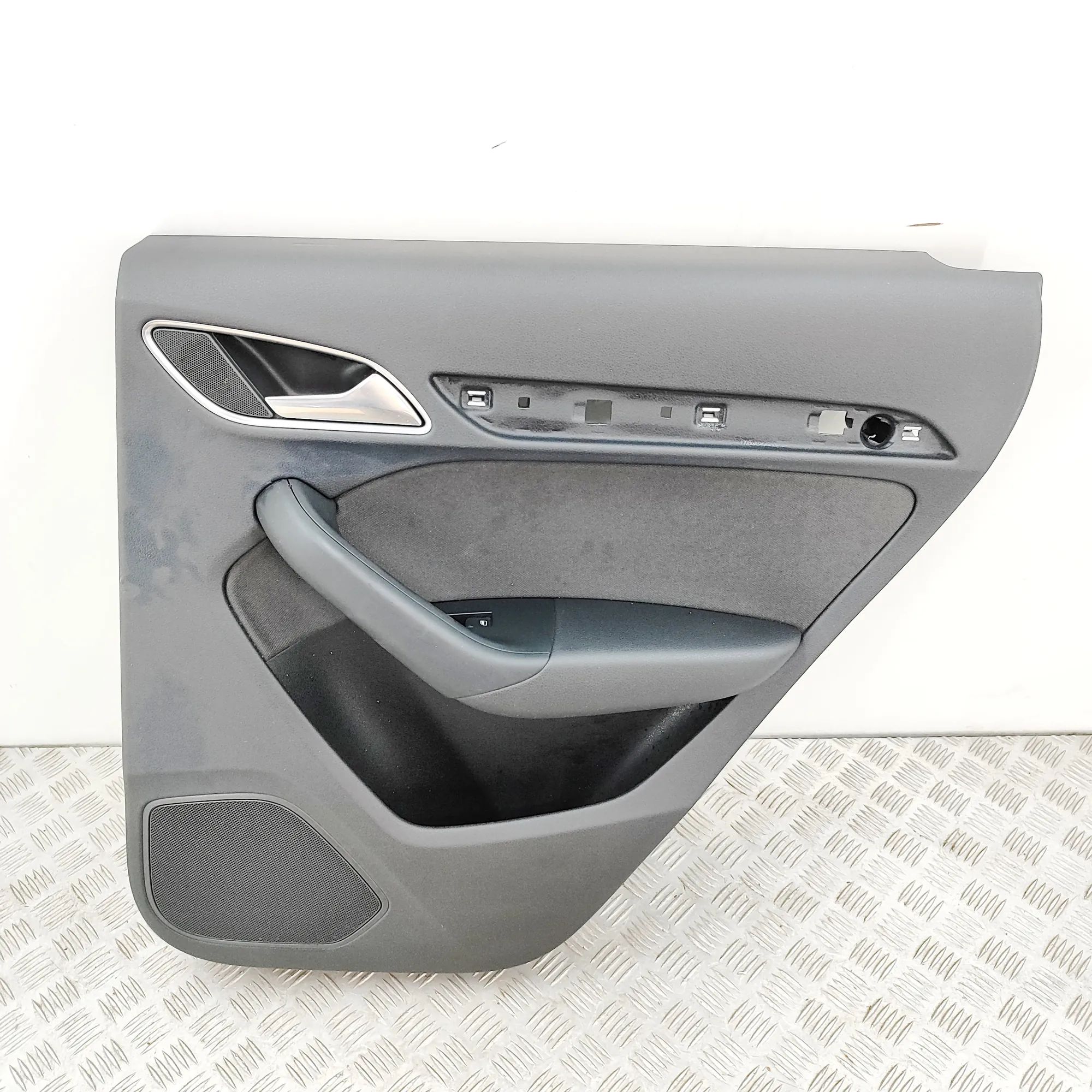 Audi Q3 (8U) Rear Right Door Panel Rear Right Door Panel — AUDI Q3 (8U) (2011-2018...