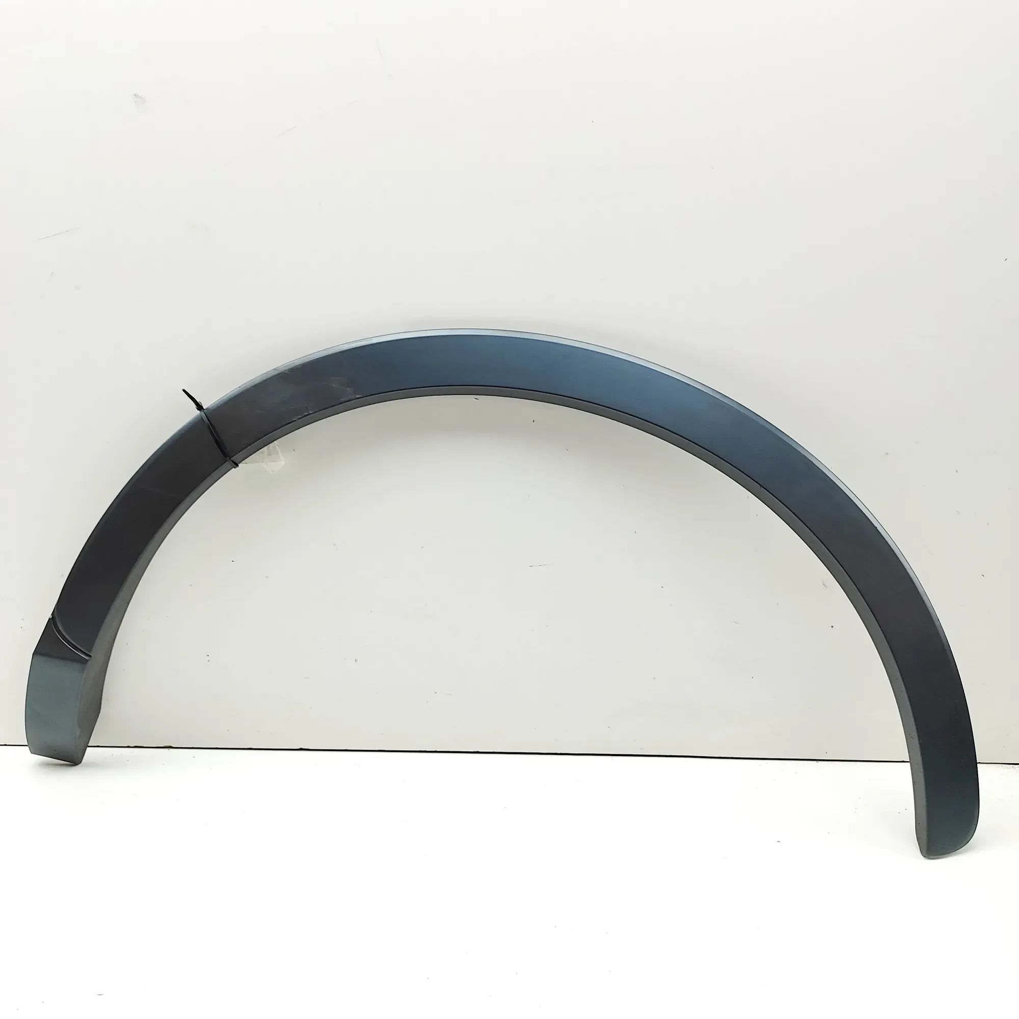 Audi Q3 (8U) Wheel arch trim — rear left Wheel arch trim — rear left — AUDI Q3 (8U) (201...