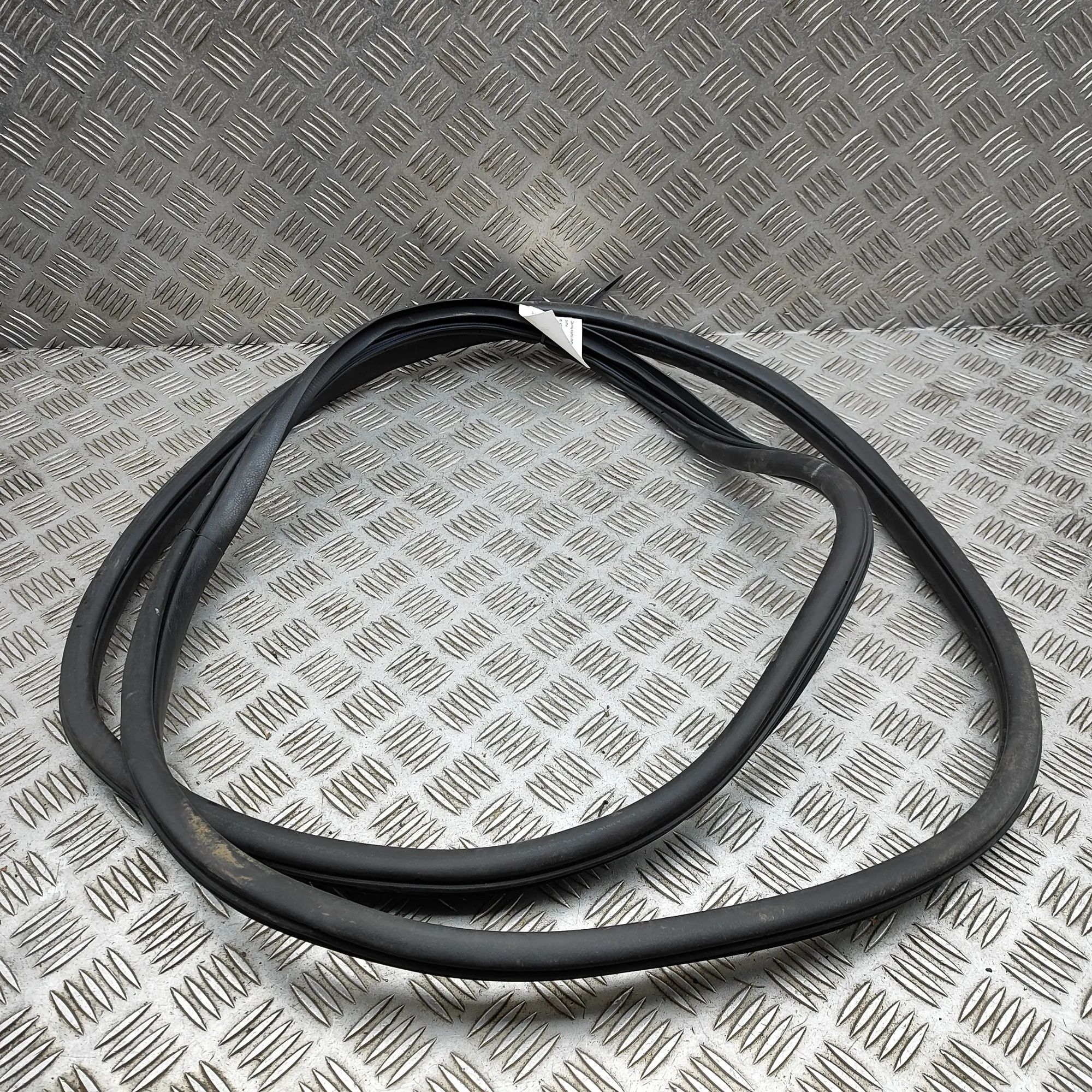Kia Sorento Door rubber seal — rear left Door rubber seal — rear left — KIA SORENTO (III...