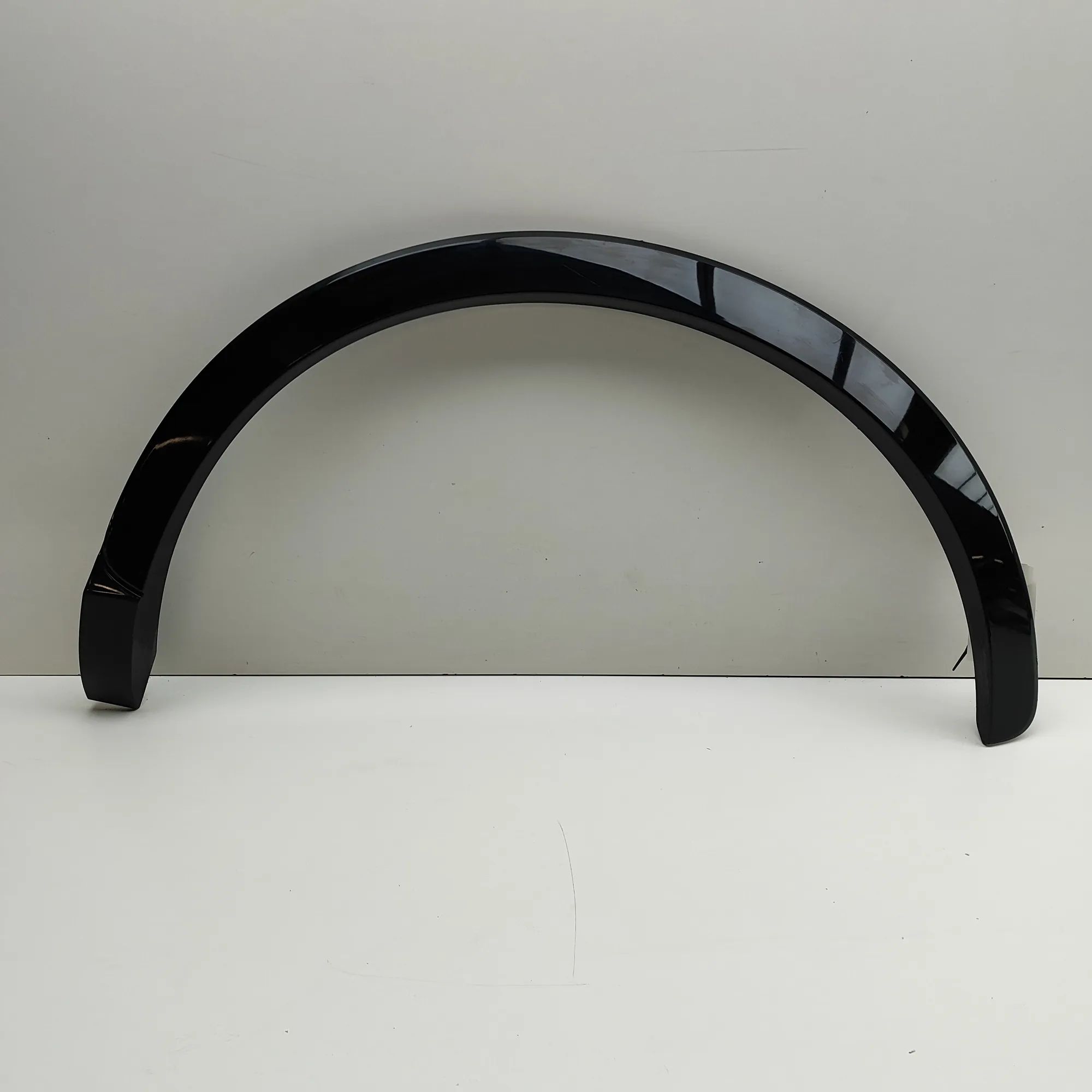 Audi Q3 (8U) Wheel arch trim — rear left Wheel arch trim — rear left — AUDI Q3 (8U) (201...