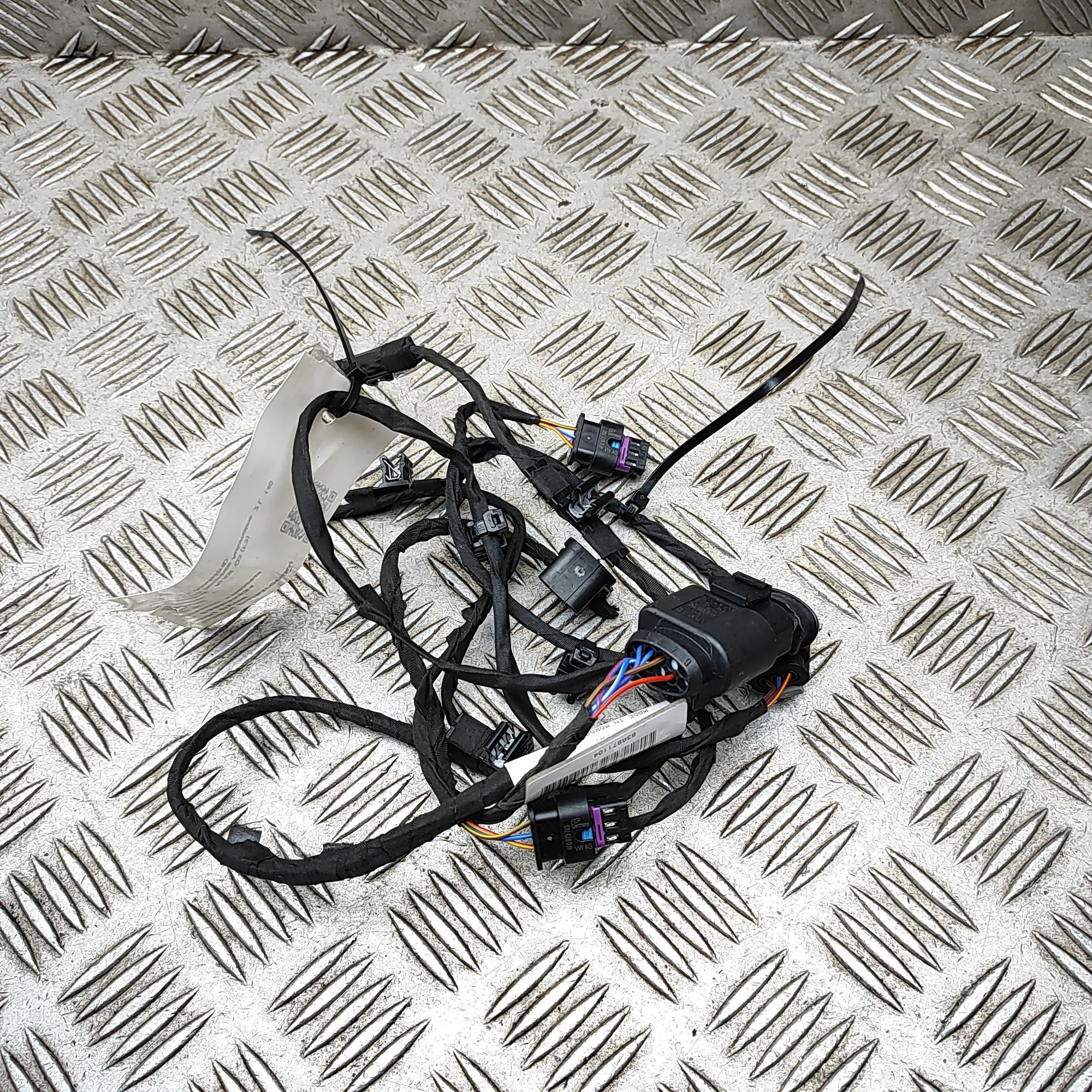 Audi Q3 (F3) Rear Parking Sensor Wiring Loom Rear Parking Sensor Wiring Loom — AUDI Q3 (F3) ...