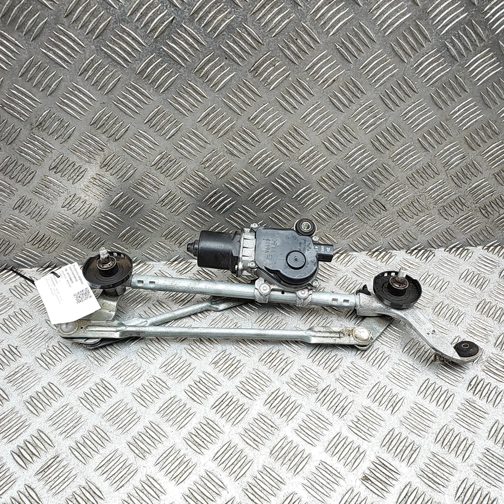 Nissan Leaf Front Windshield Wiper Mechanism Front Windshield Wiper Mechanism — NISSAN LEAF ...