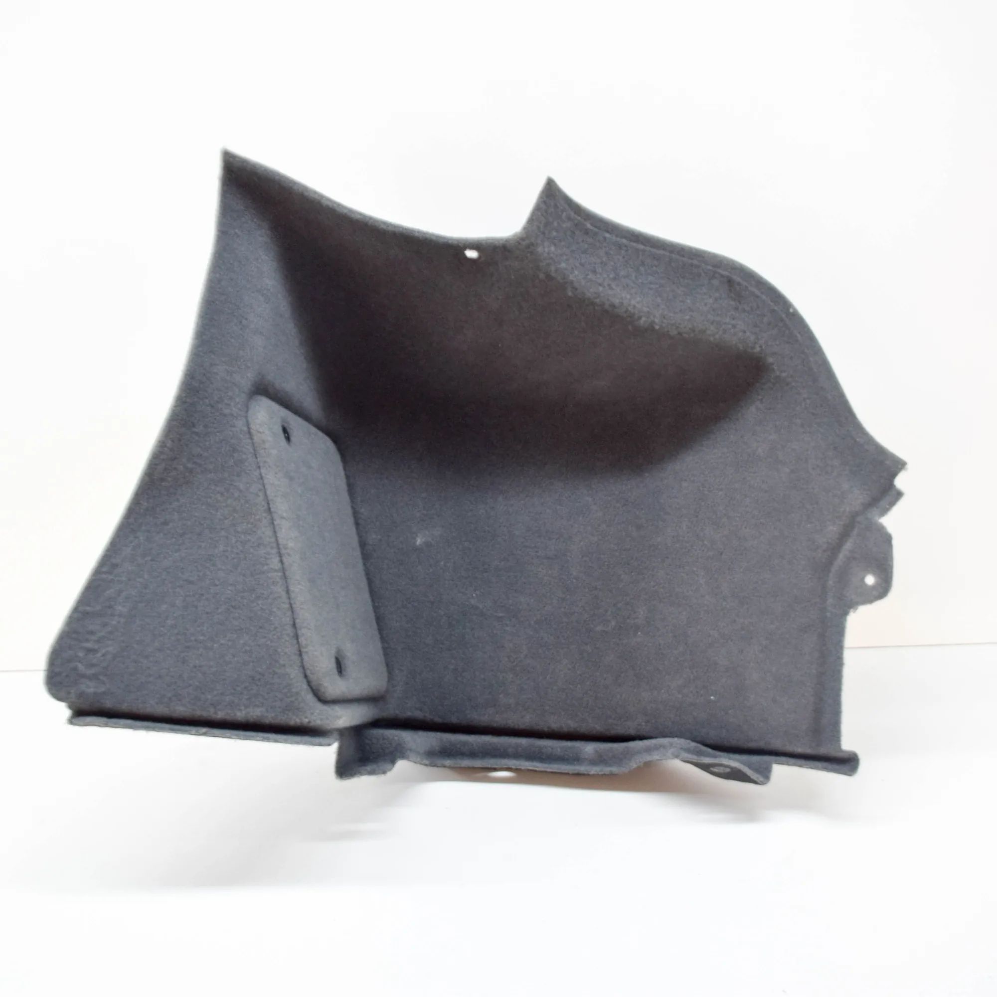 Maserati GranTurismo / GranCabrio Right Side Trunk Trim Right Side Trunk Trim — MASERATI GRAN (TURISMO)...