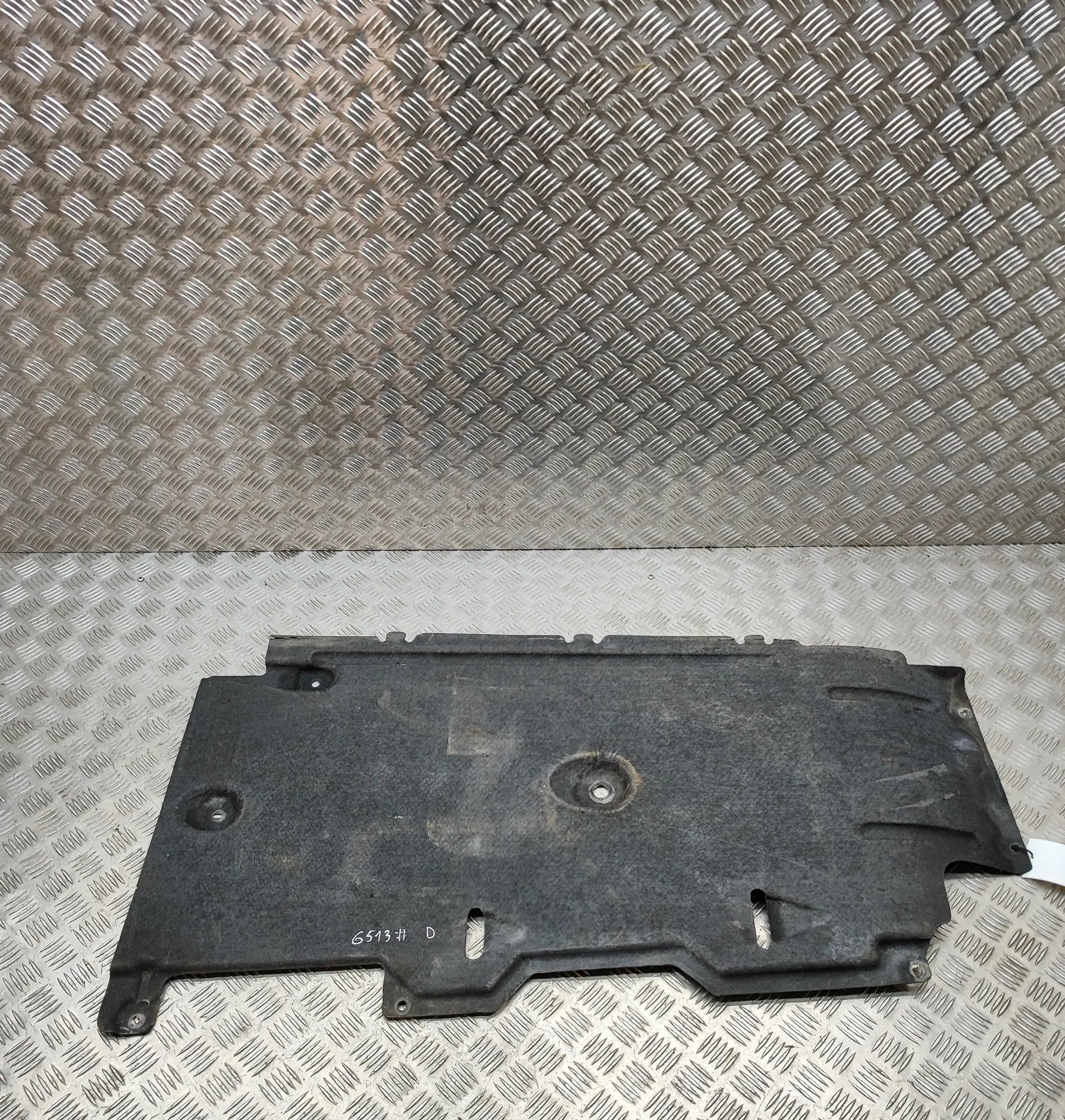 Volvo V40 Underbody cover — right Underbody cover — right — VOLVO V40 (Hatchback)...