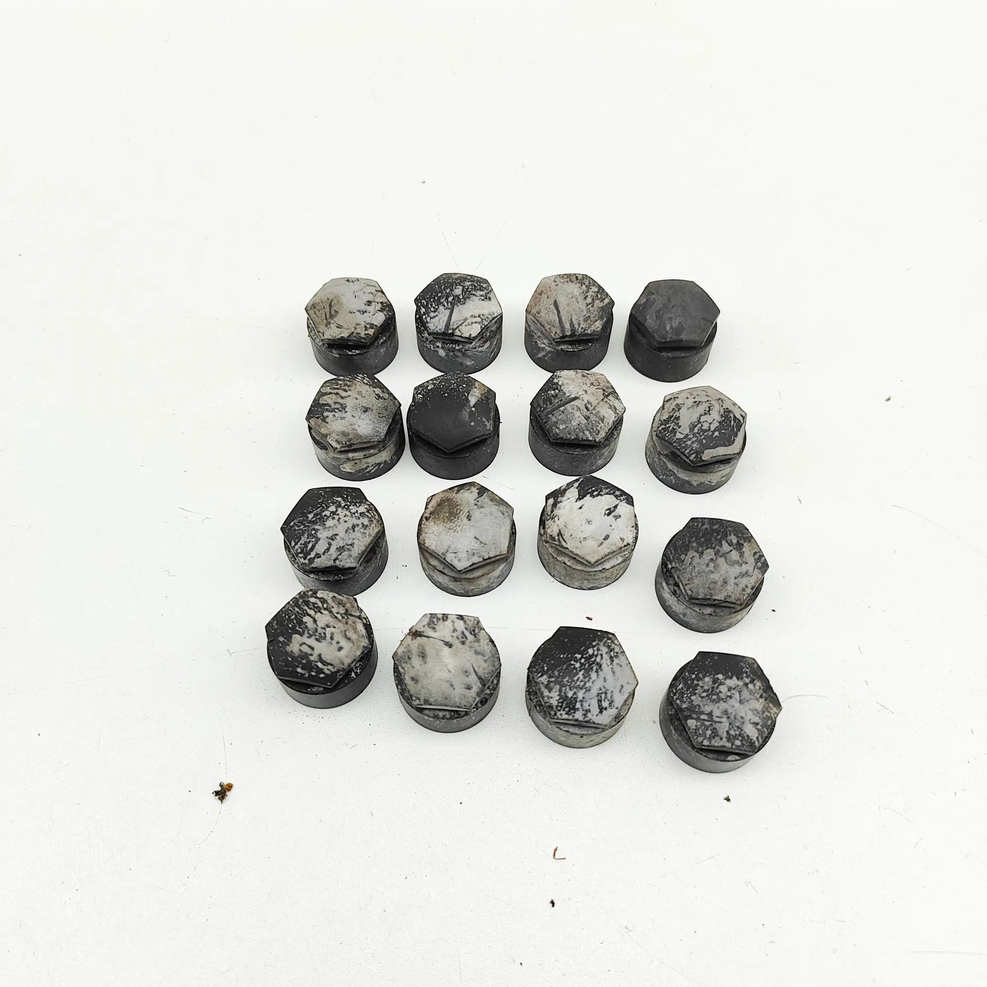Audi Q3 (F3) Wheel Screws Kit Wheel Screws Kit — AUDI Q3 (Sportback F3N) (201...