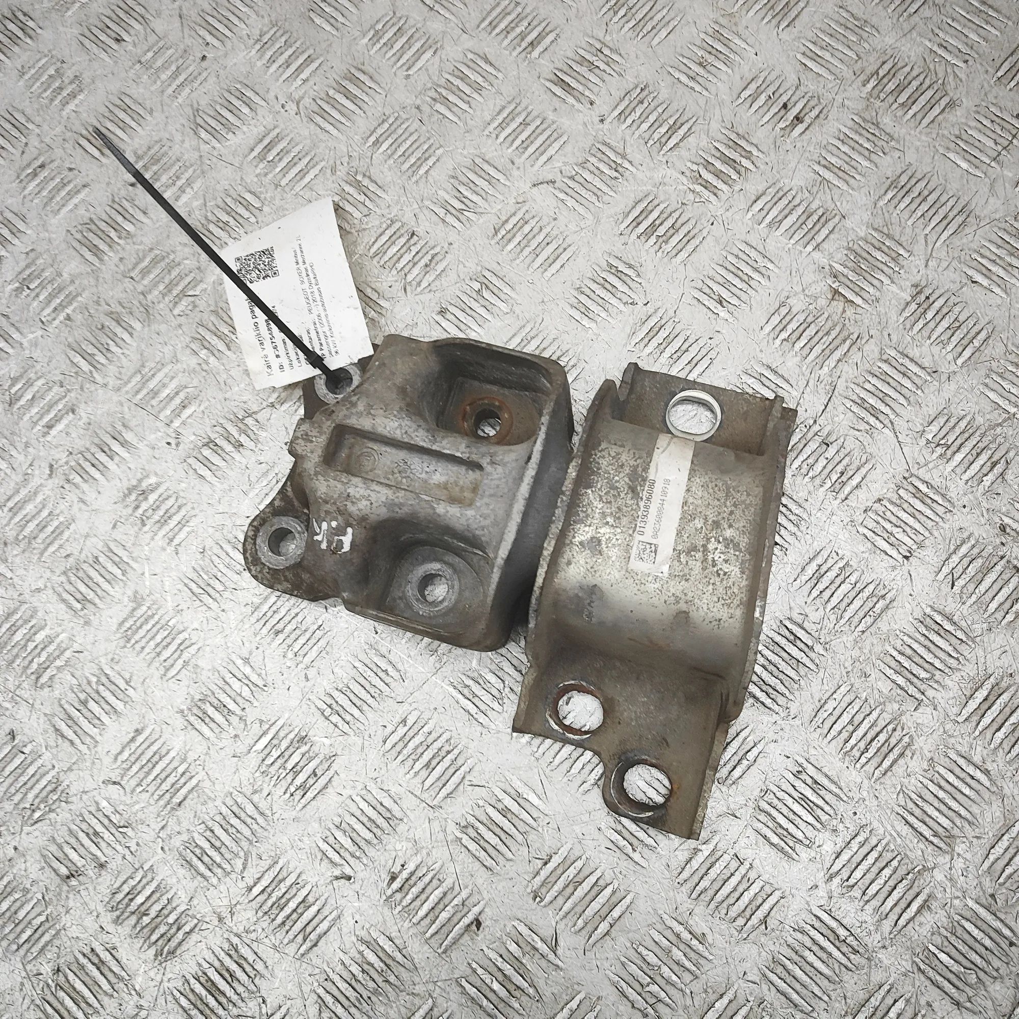 Peugeot Boxer Left Side Engine Mount Left Side Engine Mount — PEUGEOT BOXER (Minibus...