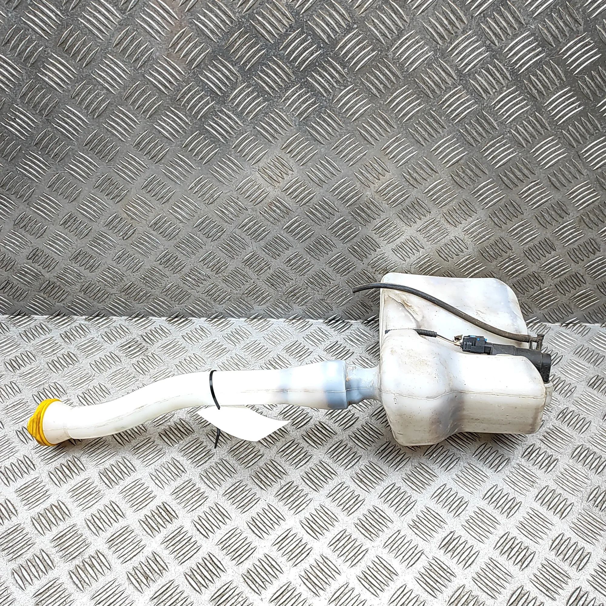 Renault Master Window Washer Tank Window Washer Tank — RENAULT MASTER (III Van FV...
