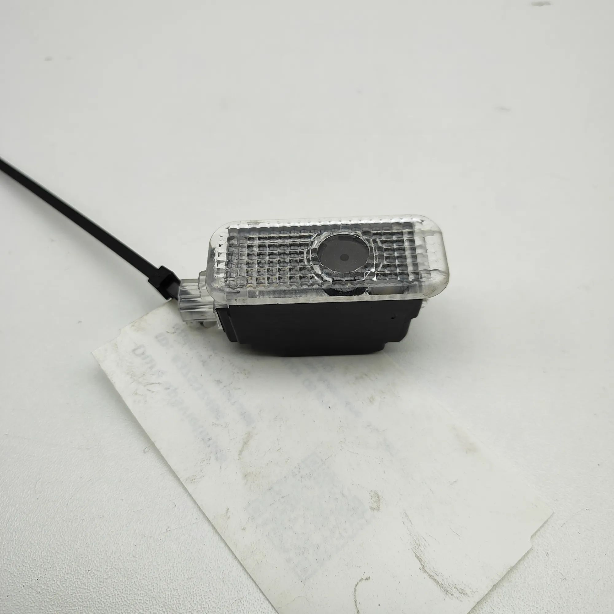 Audi Q5 (FY) Door light Door light — AUDI Q5 (FY) (2016-...) — 4G005213...