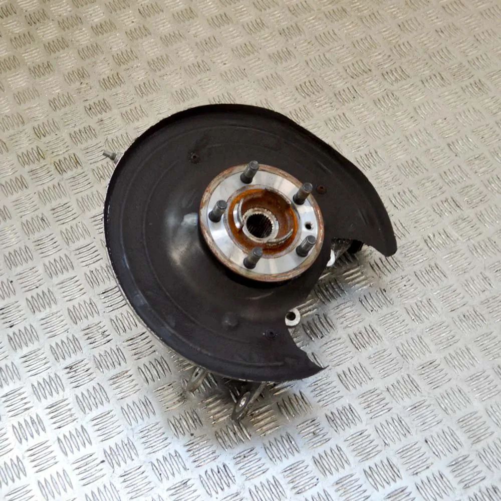 Land Rover Range Rover (L405) Rear Right Wheel Hub Rear Right Wheel Hub — LAND ROVER RANGE ROVER (...