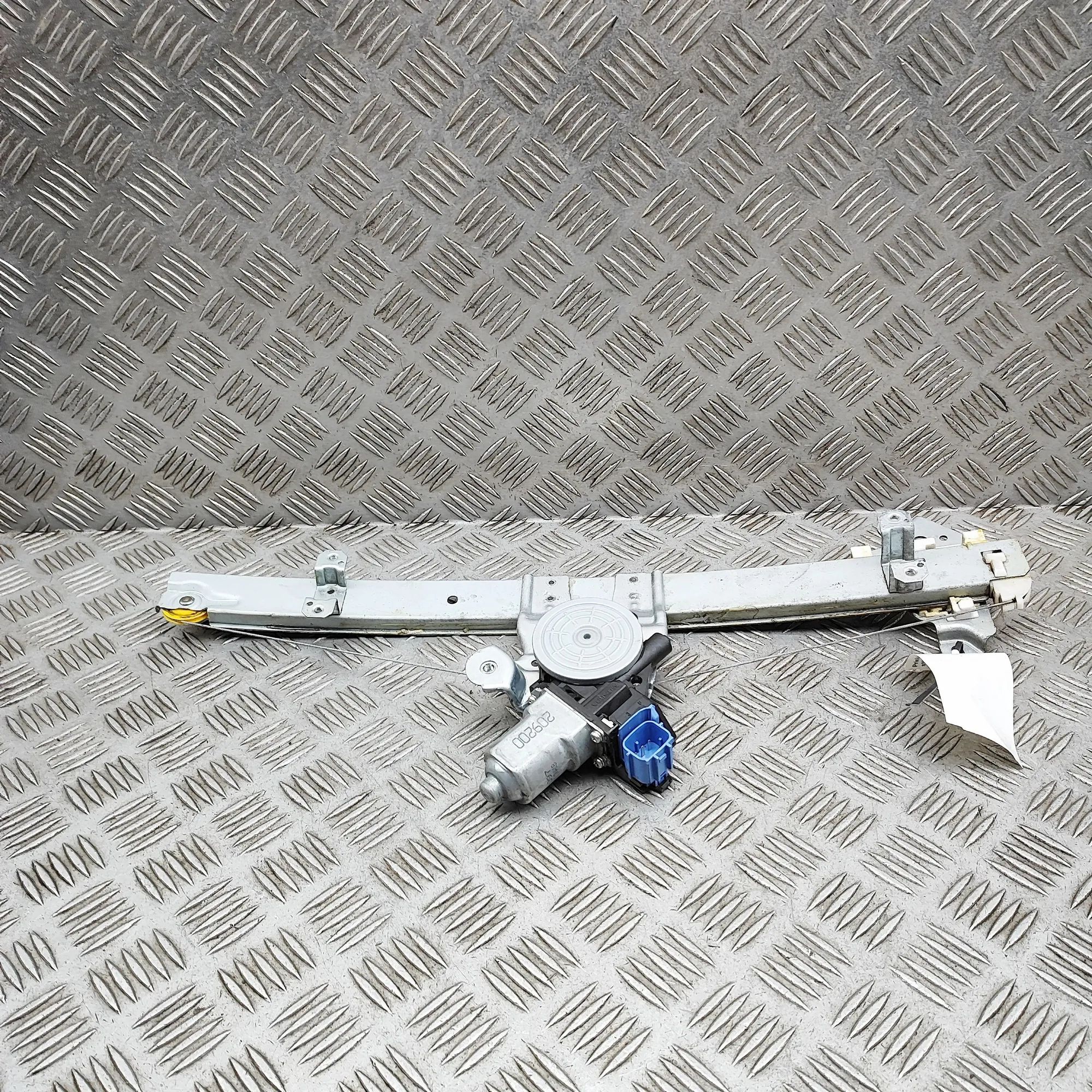 Nissan Leaf Front Right Door Window Regulator Front Right Door Window Regulator — NISSAN LEAF...