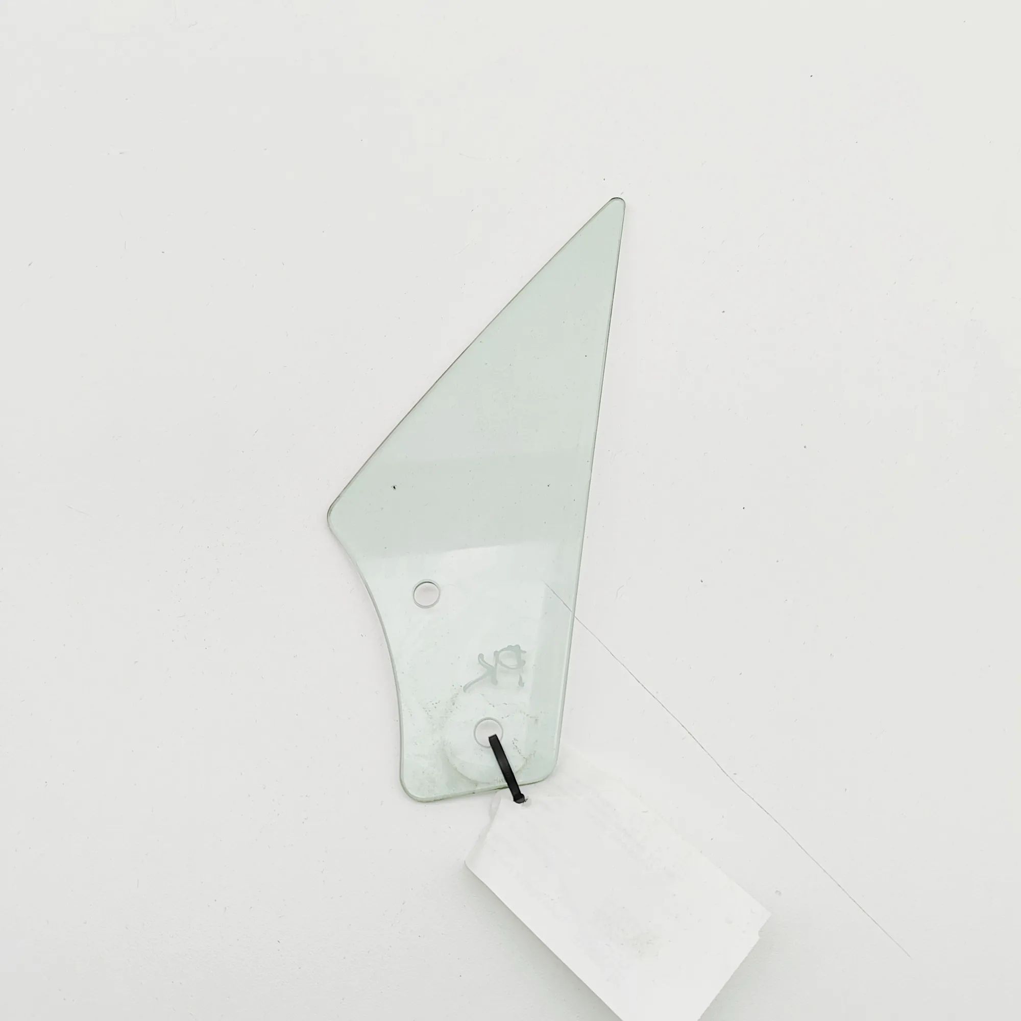 Mazda MX-5 Door quarter window — front left Door quarter window — front left — MAZDA MX-5 (...
