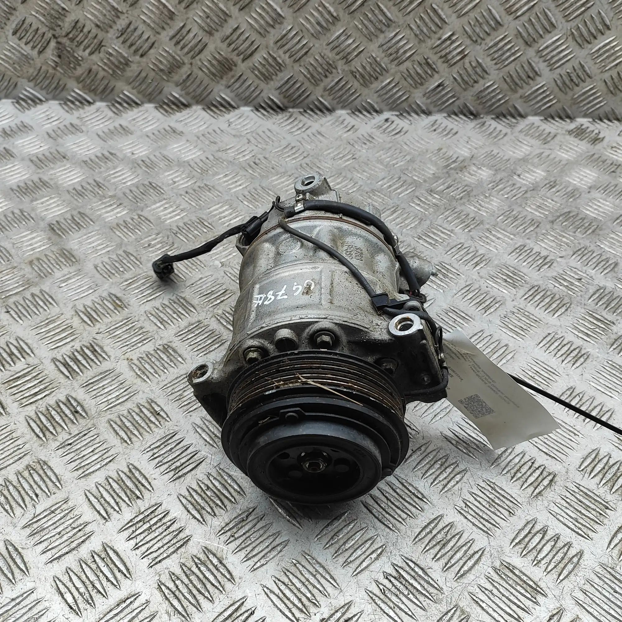 Land Rover Range Rover Evoque Air-conditioning compressor Air-conditioning compressor — LAND ROVER RANGE ...
