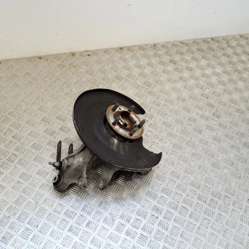 Land Rover Range Rover (L405) Rear Left Wheel Hub Spindle Rear Left Wheel Hub Spindle — LAND ROVER RANGE ...