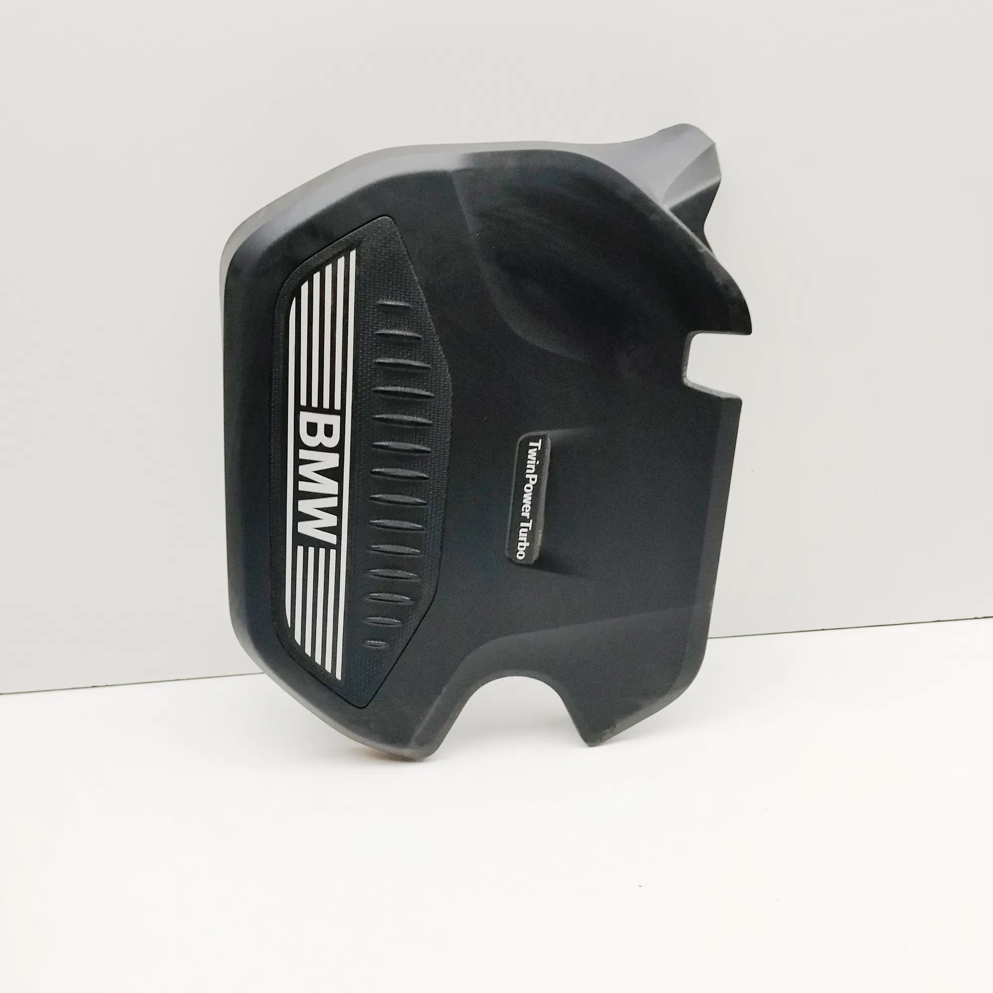BMW 2 (F44) Engine cover Engine cover — BMW 2 SERIES (Gran Coupe F44) (2...