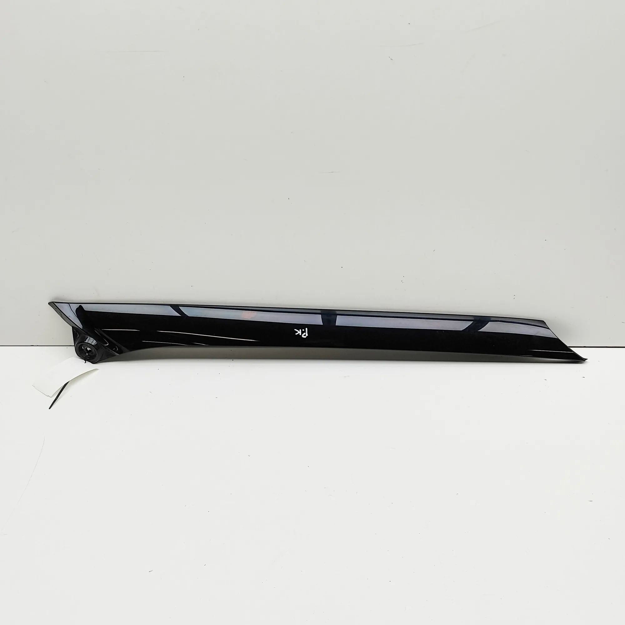 Land Rover Range Rover Evoque Windshield Left Vertical Trim Windshield Left Vertical Trim — LAND ROVER RANG...
