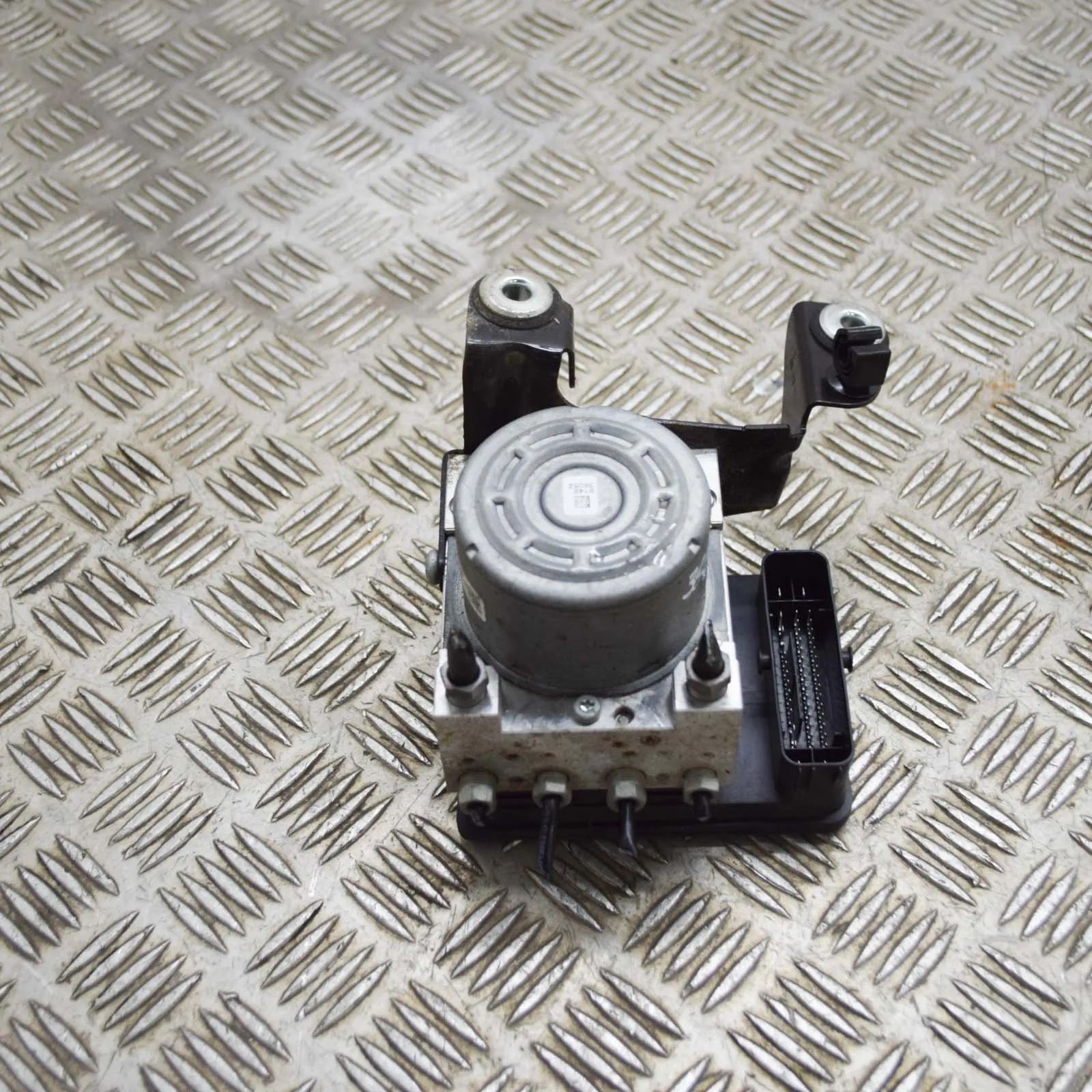 Land Rover Discovery Sport АБС Гидронасос  ABS Pump — LAND ROVER DISCOVERY SPORT (L550) (2...