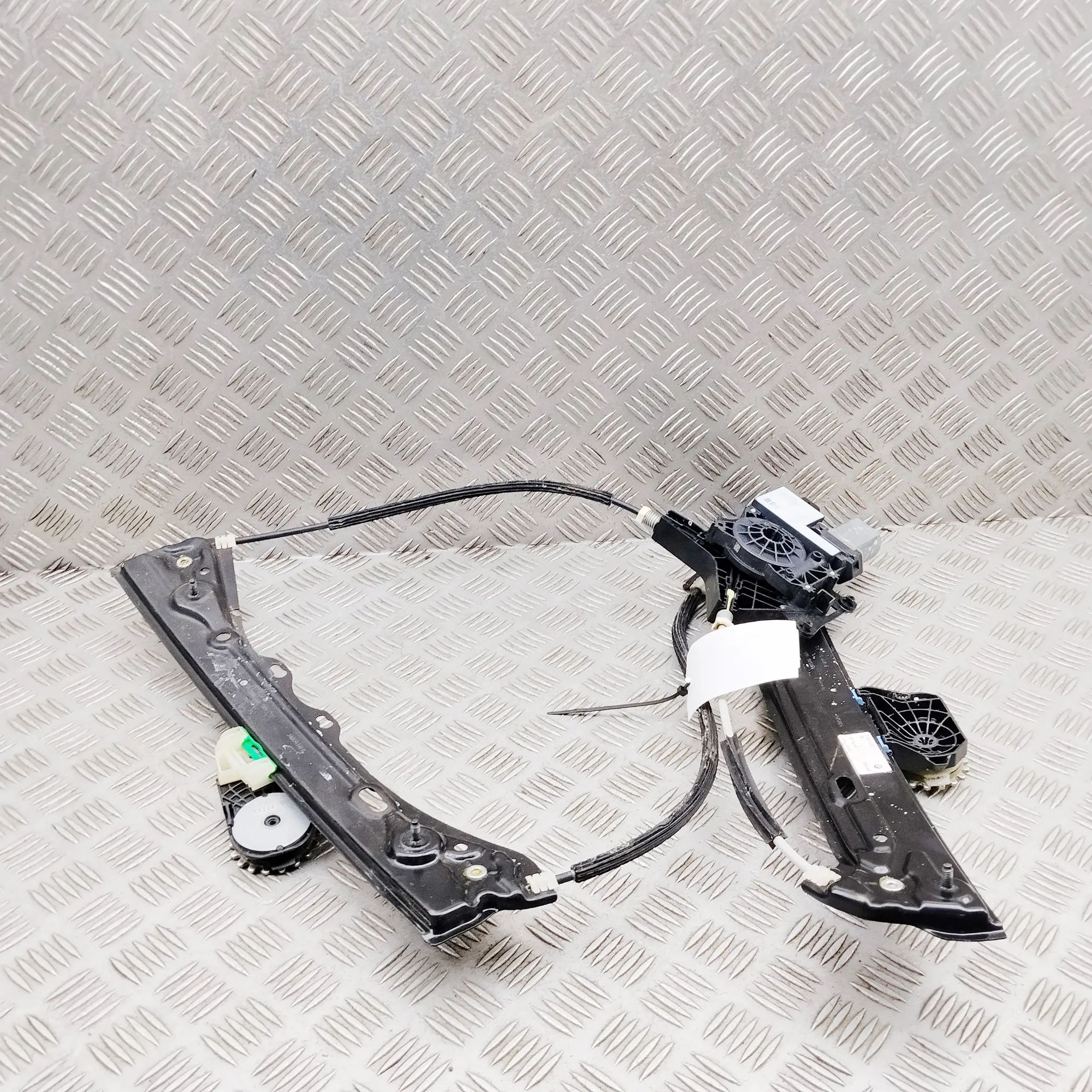 BMW 2 (F44) Front Left Door Window Regulator Front Left Door Window Regulator — BMW 2 SERIES...
