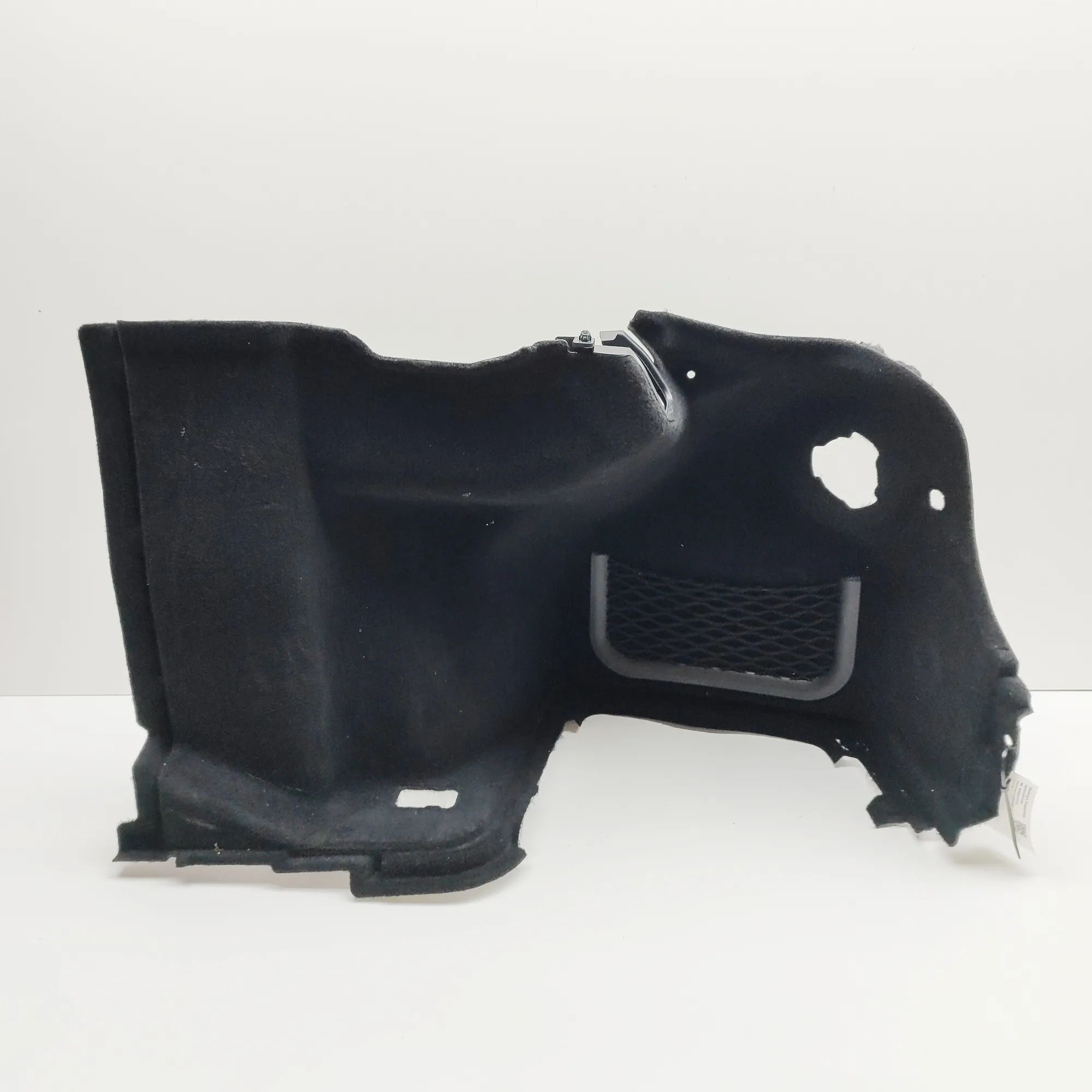 Lexus GS Right Side Trunk Trim Right Side Trunk Trim — LEXUS GS (_L1_) (2011-....