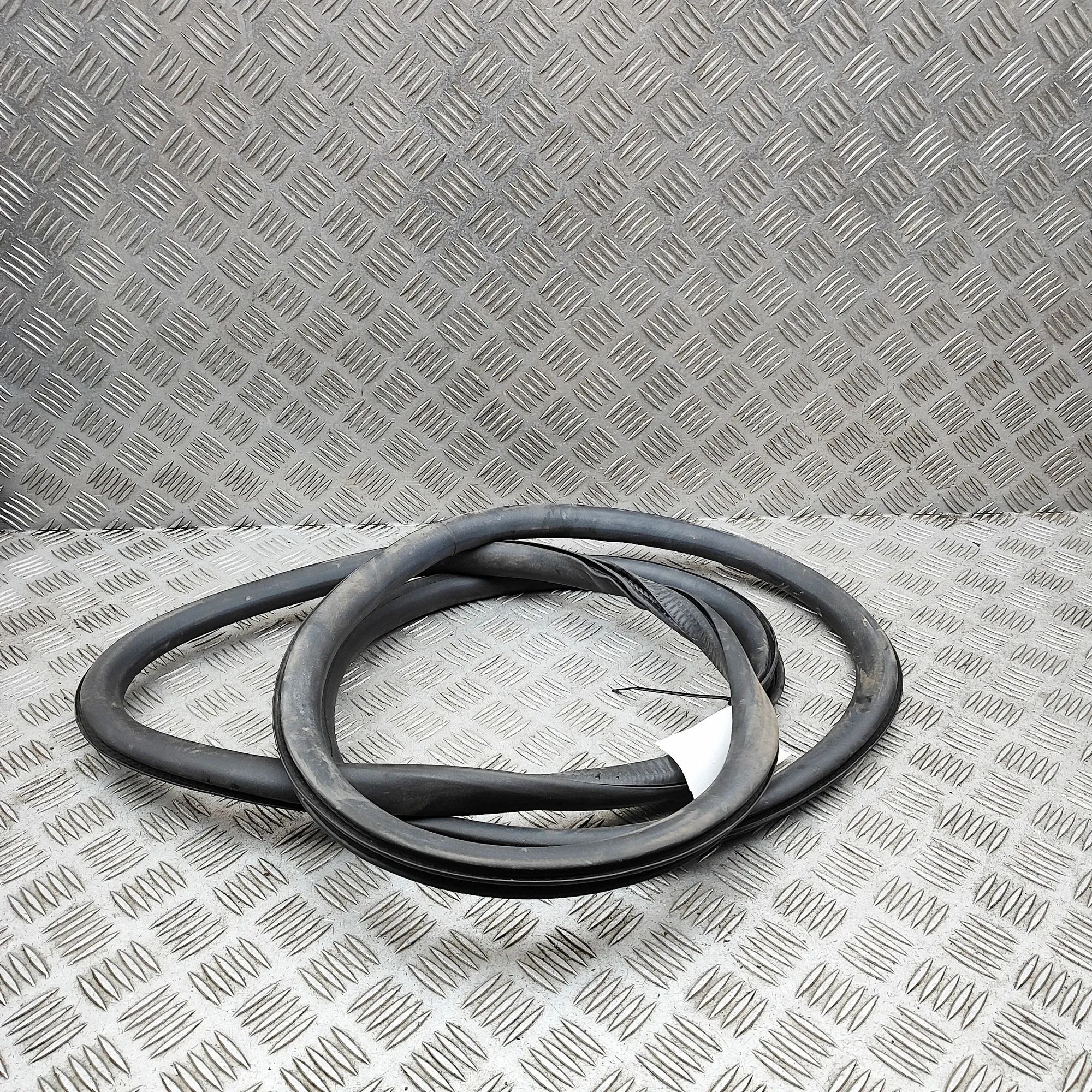 Alfa-Romeo Stelvio Door rubber seal — front right Door rubber seal — front right — ALFA ROMEO STE...