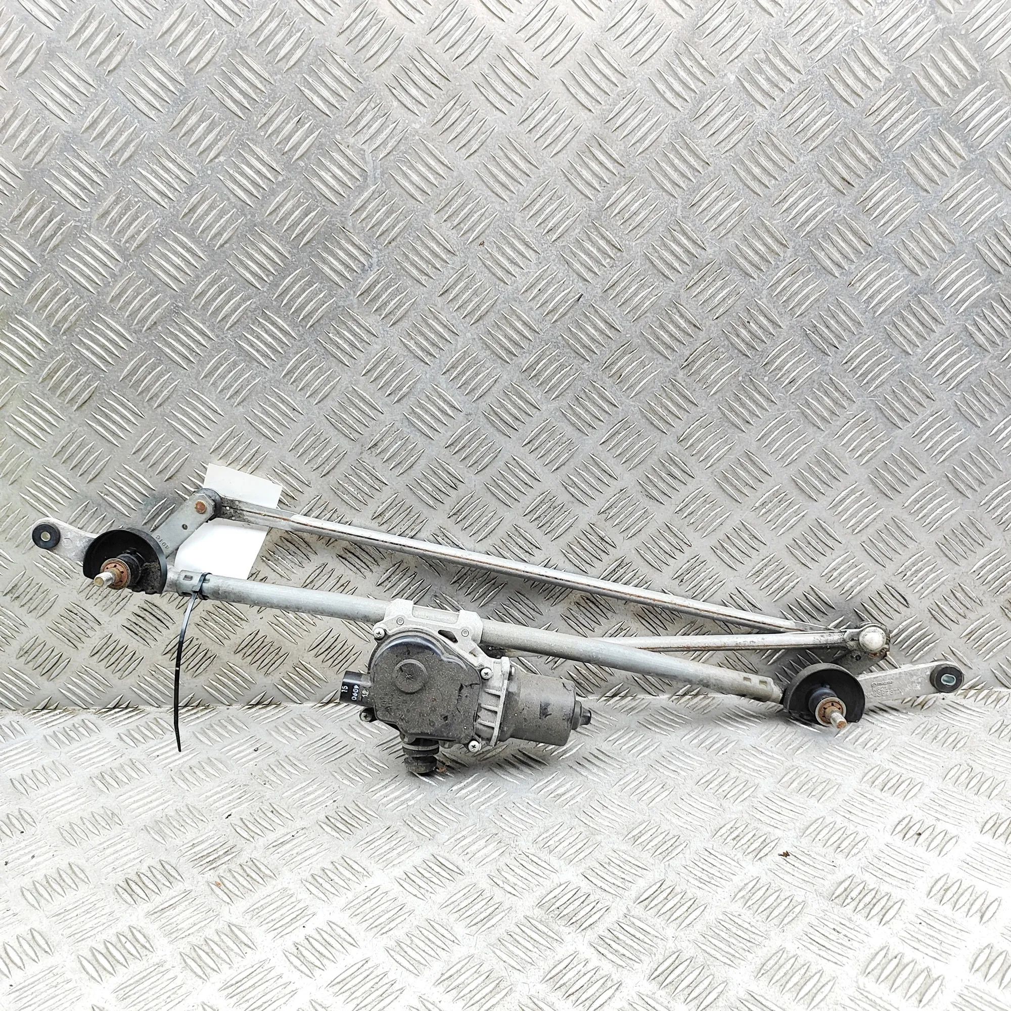Mazda MX-5 Front Windshield Wiper Mechanism Front Windshield Wiper Mechanism — MAZDA MX-5 (...