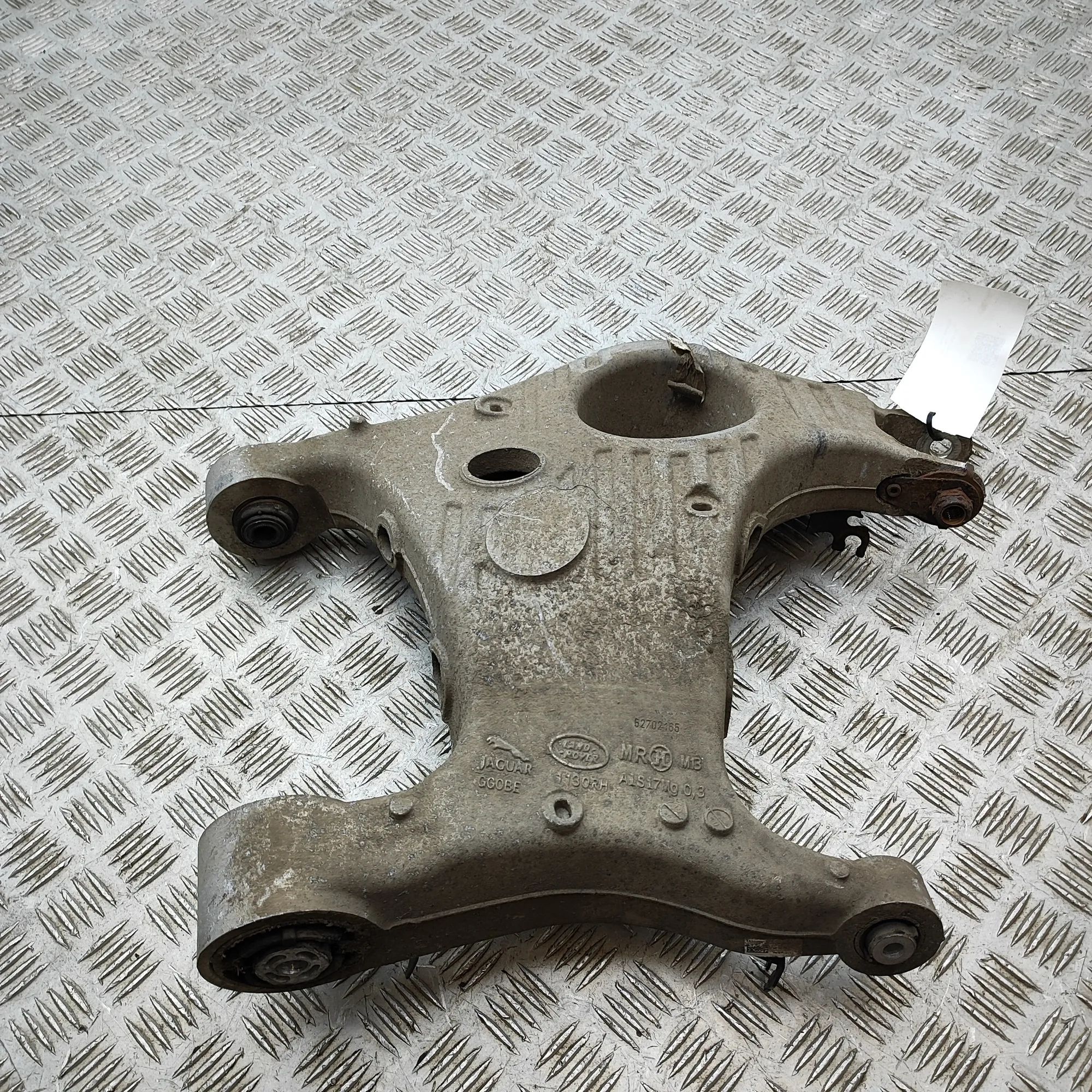 Land Rover Range Rover Evoque Rear Right Lower Control Arm Rear Right Lower Control Arm — LAND ROVER RANGE...